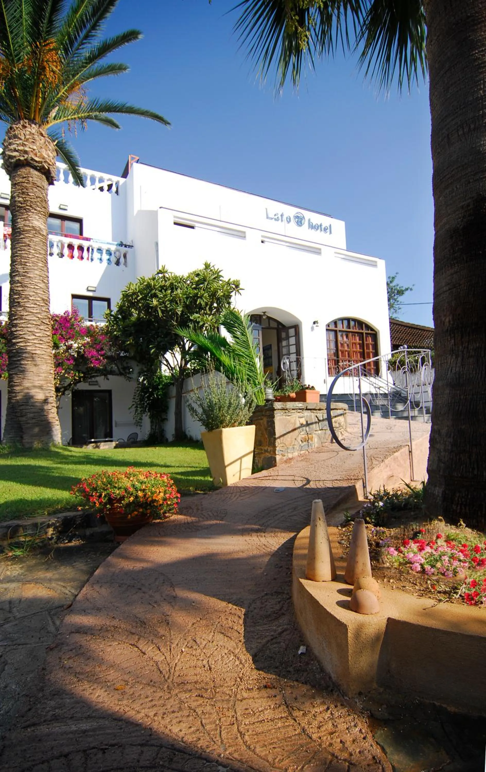 Facade/entrance in Lato hotel