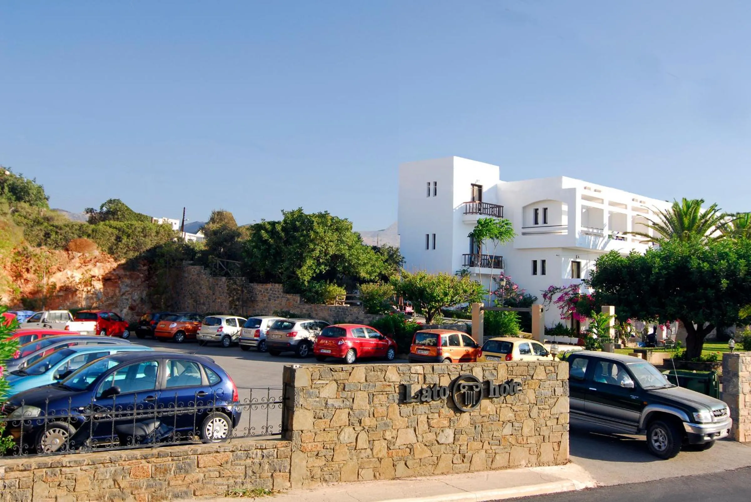 Facade/entrance in Lato hotel