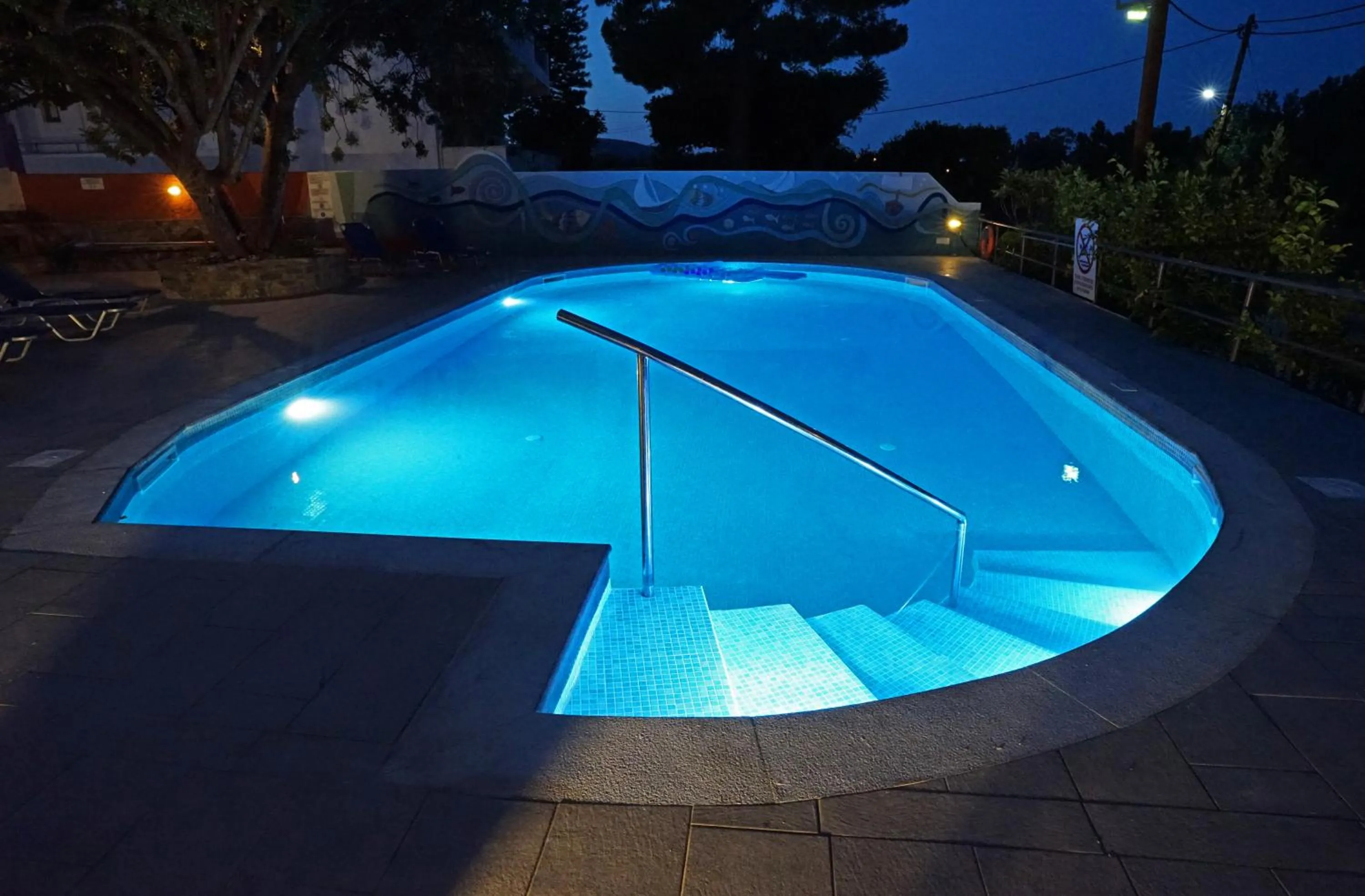 Swimming pool in Lato hotel