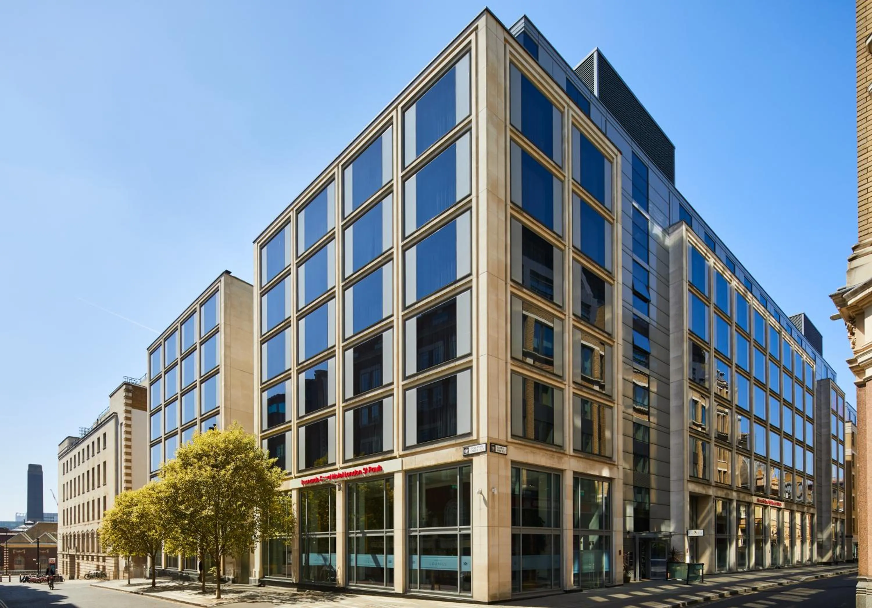 Property building in Leonardo Royal London St Paul’s