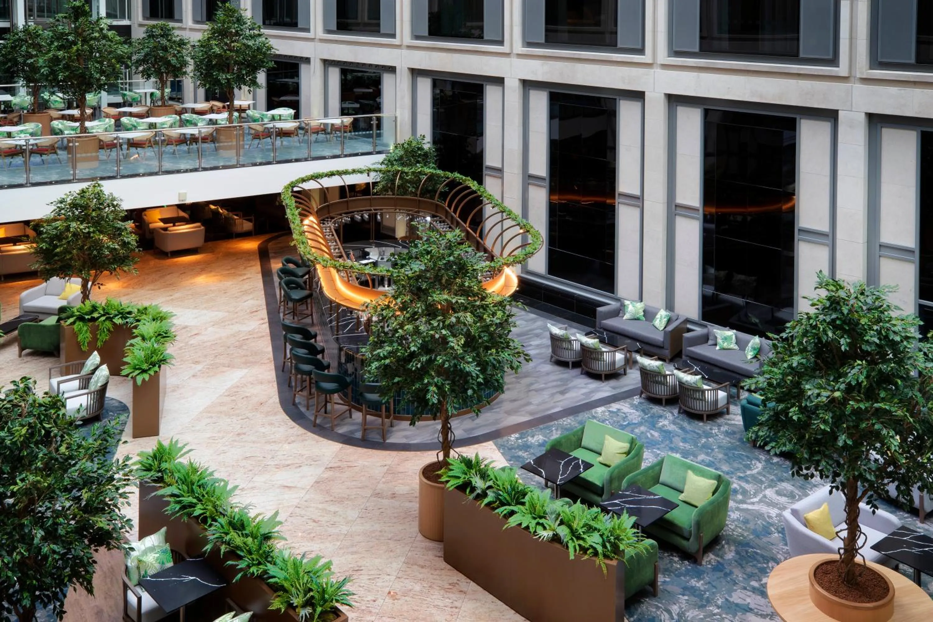 Lounge or bar in Leonardo Royal London St Paul’s