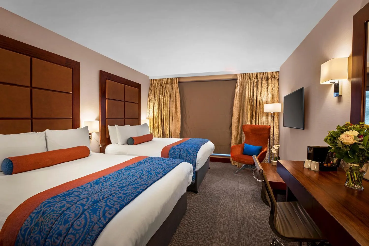 Bed in Leonardo Royal London St Paul’s