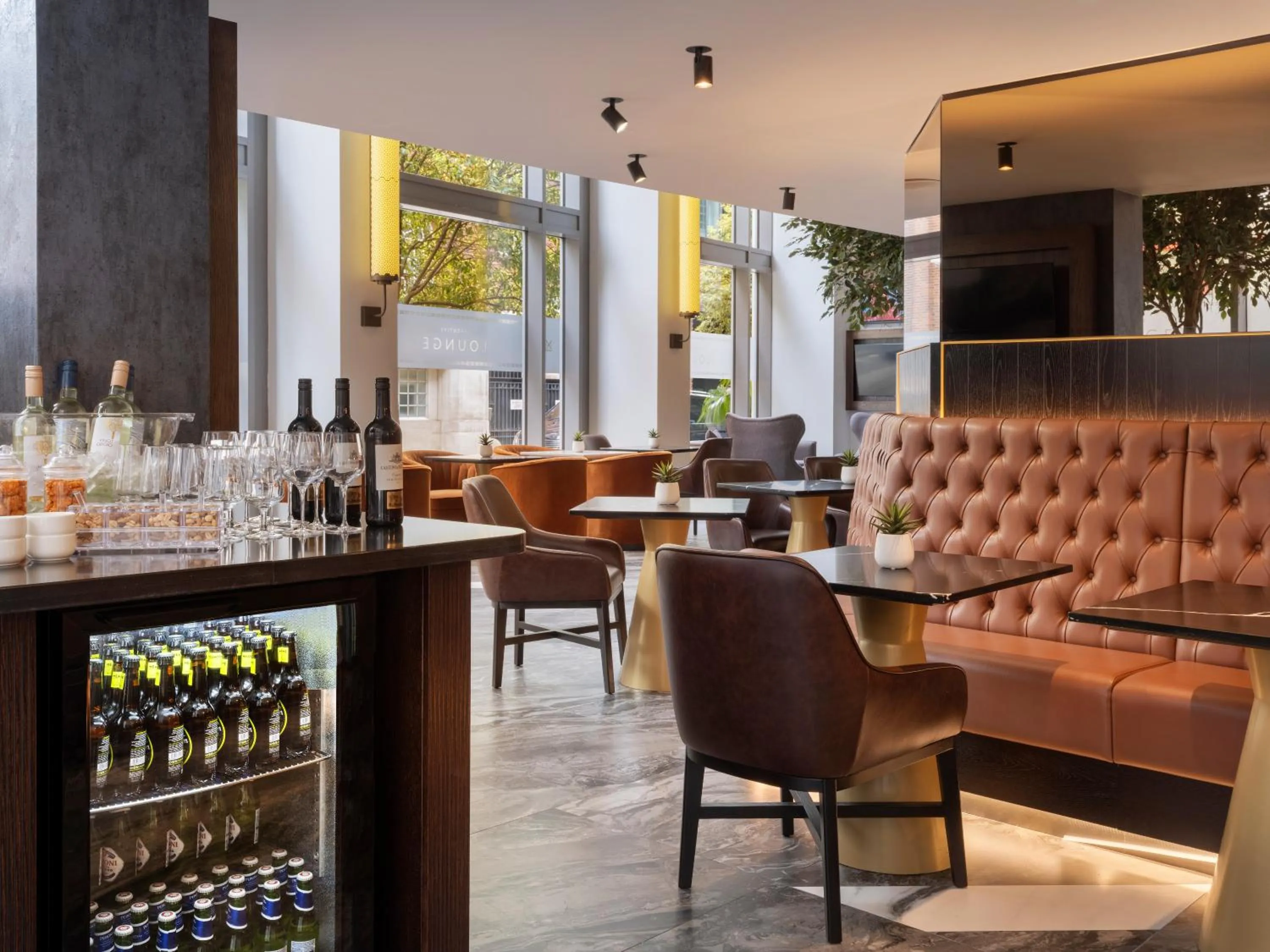 Lounge or bar in Leonardo Royal London St Paul’s