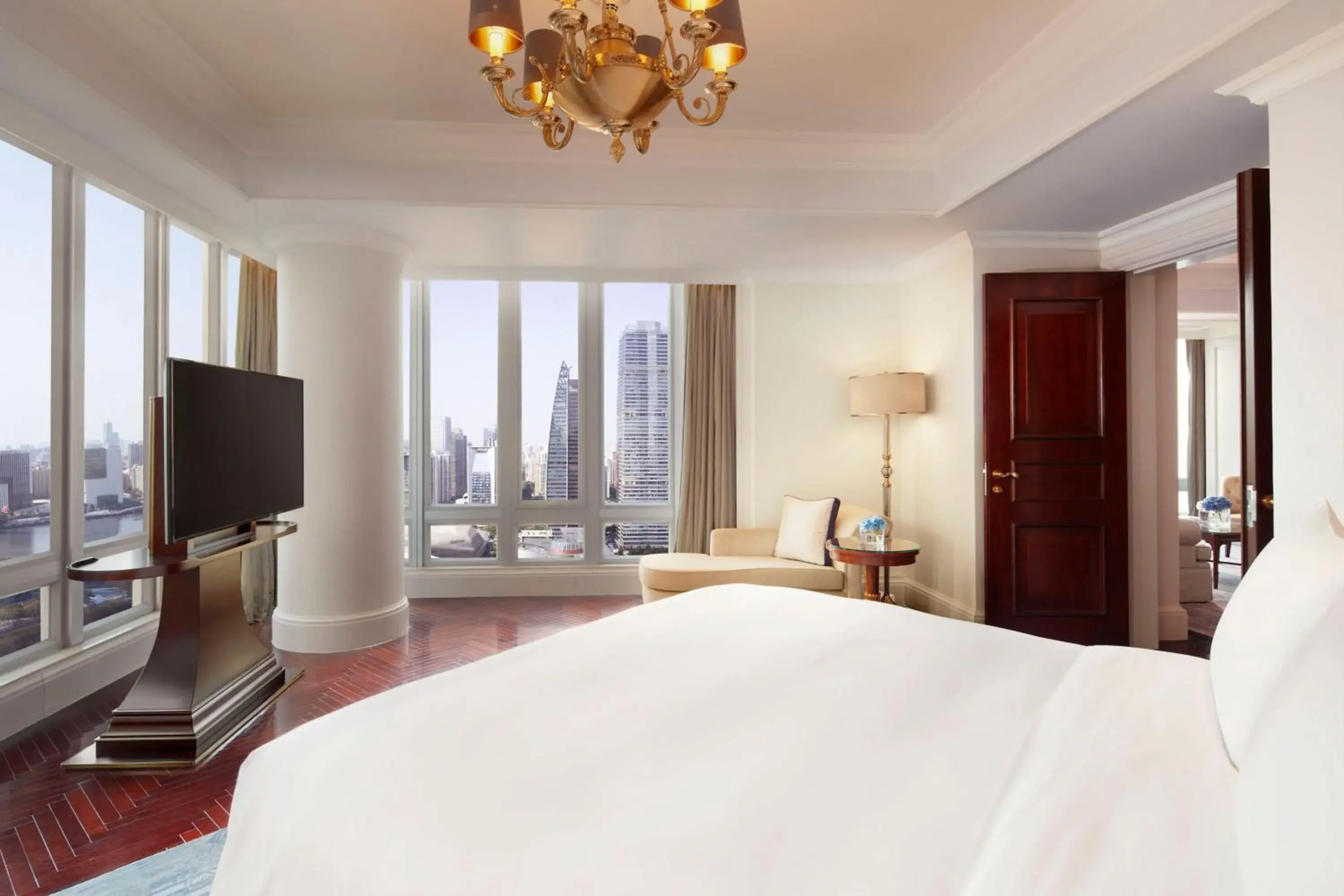 Deluxe River View Suite - single occupancy in The Ritz-Carlton, Guangzhou Deluxe River View Suite - single occupancy in The Ritz-Carlton, Guangzhou