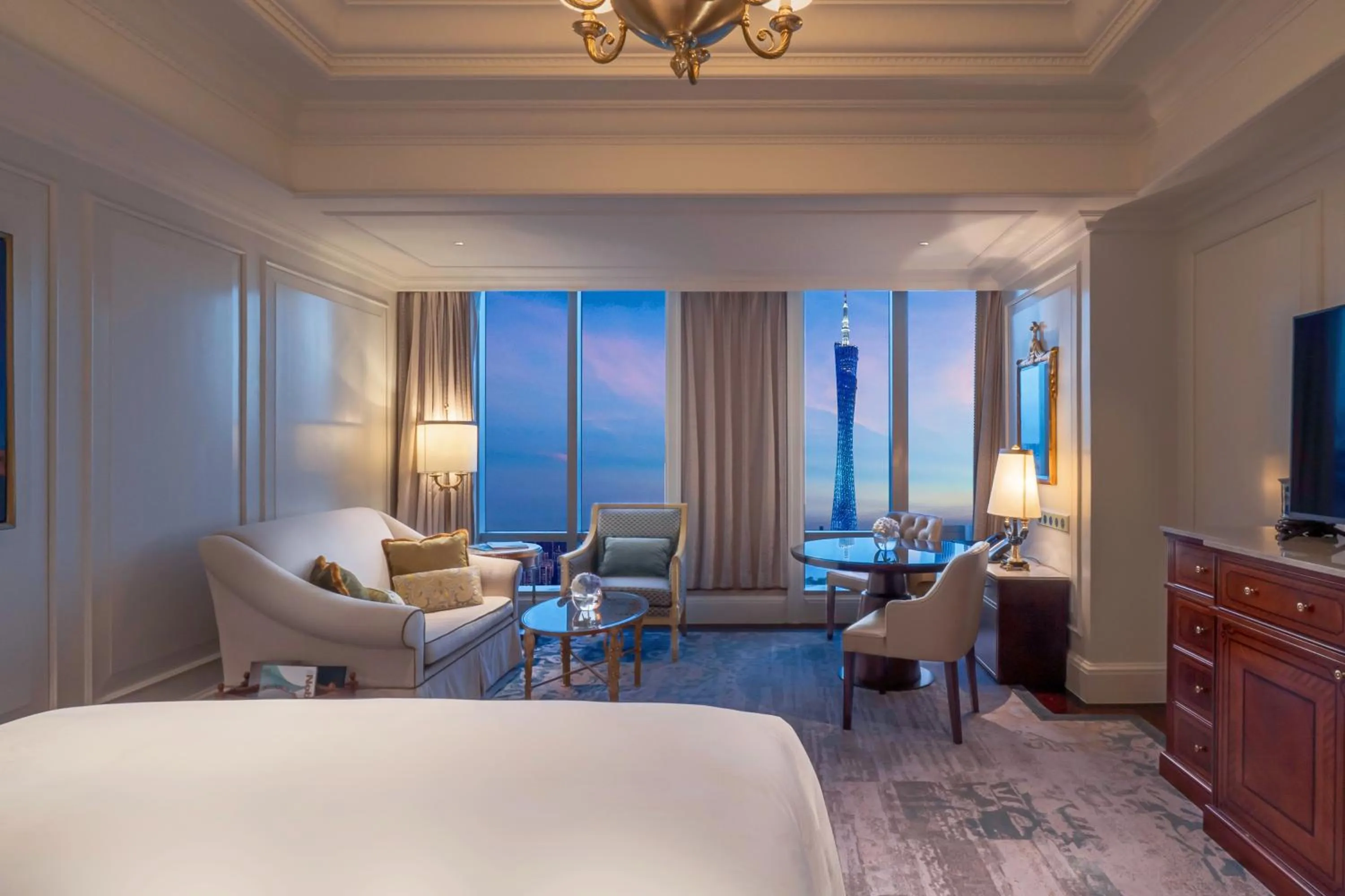 Landmark view, Bed in The Ritz-Carlton, Guangzhou