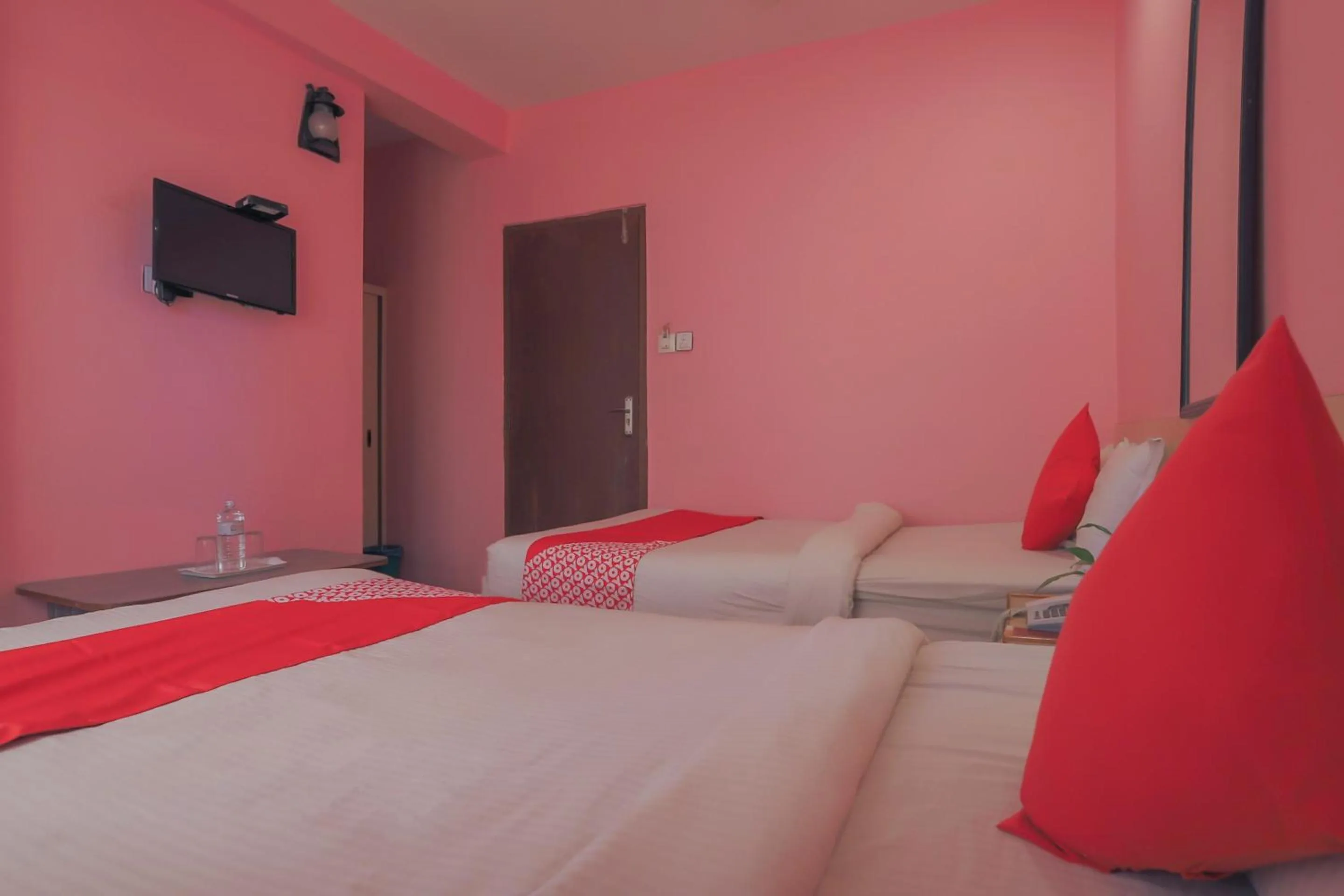 Bedroom, Bed in OYO 789 Hotel Shivam Plaza