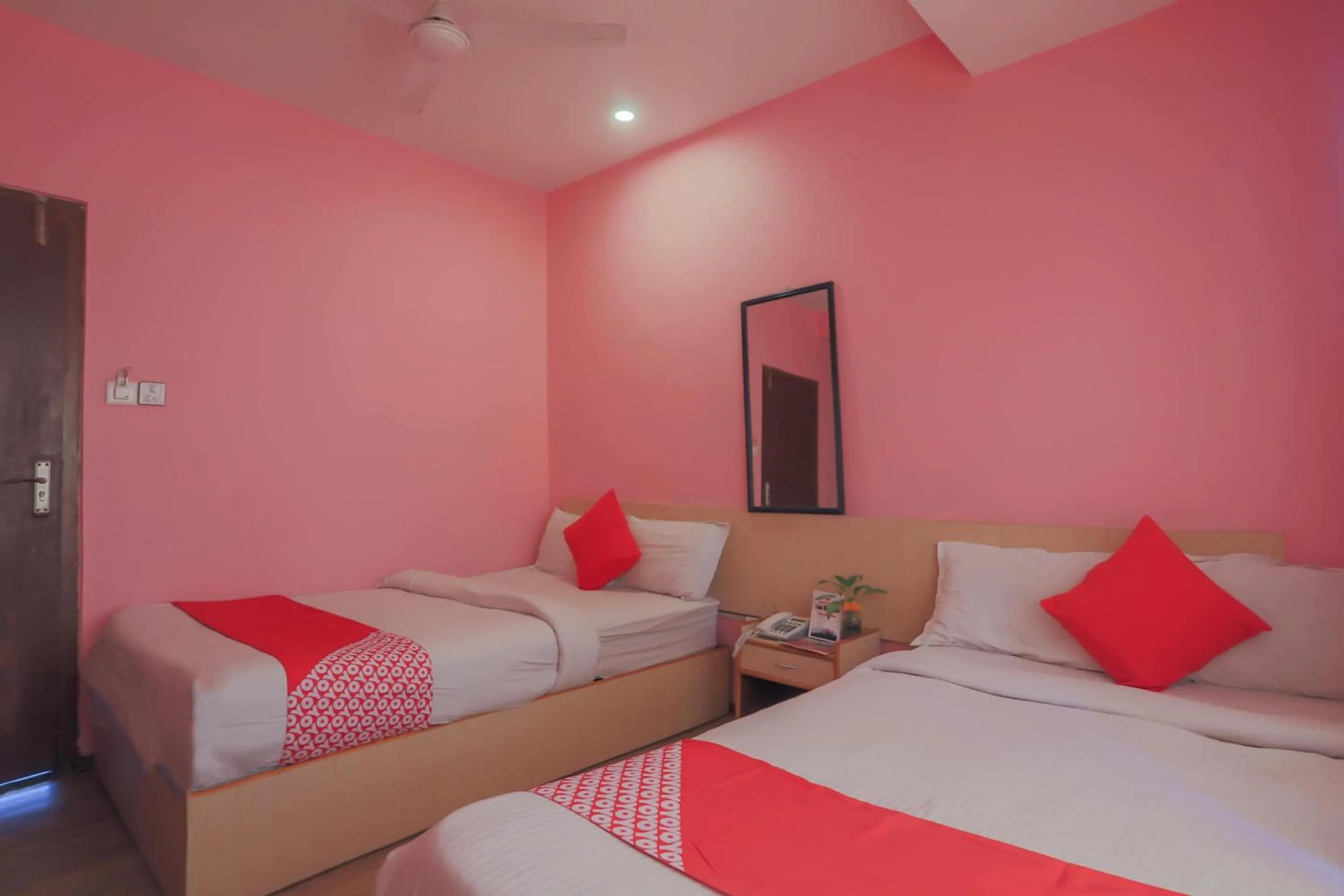 Bedroom, Bed in OYO 789 Hotel Shivam Plaza