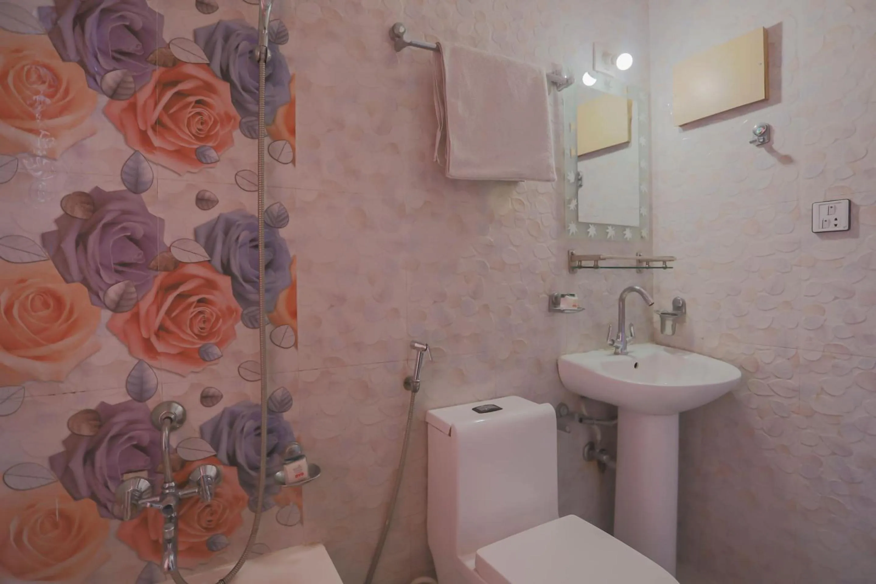 Bathroom in OYO 789 Hotel Shivam Plaza