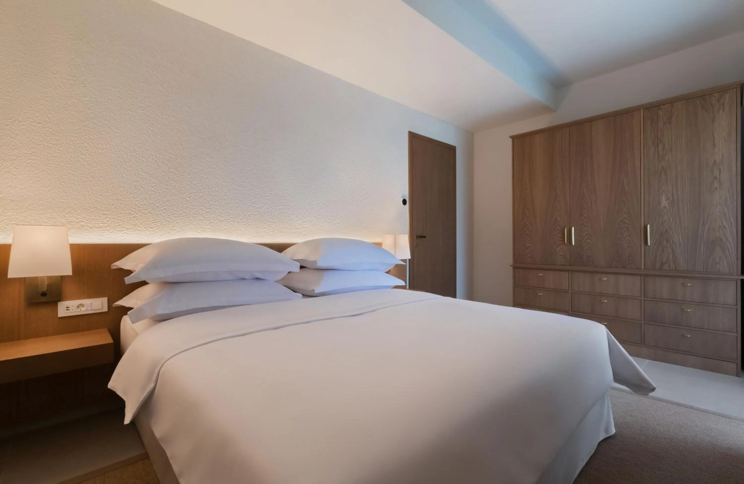 Bedroom, Bed in Heritage Hotel Kaštelet