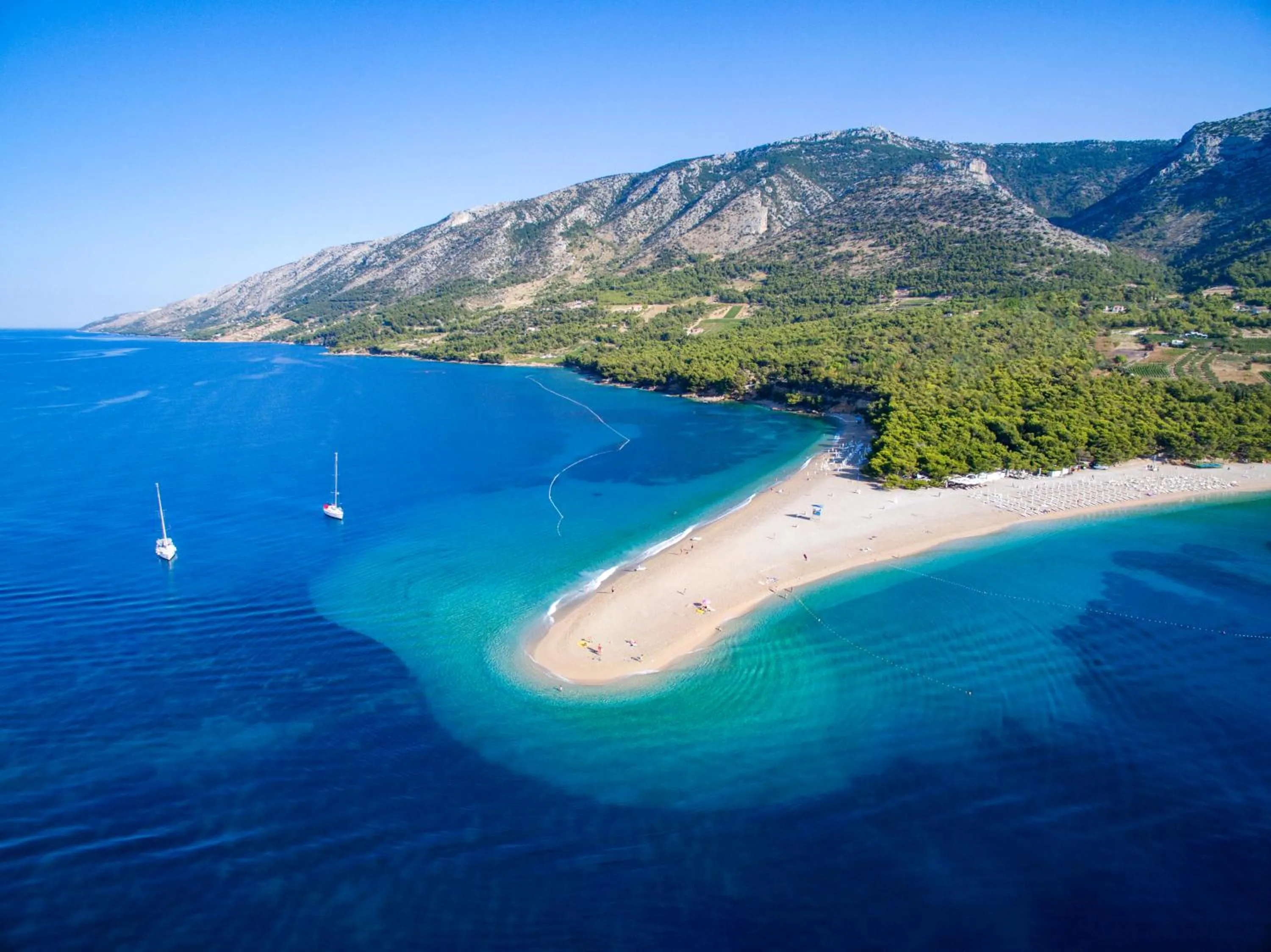 Nearby landmark in Bluesun Hotel Borak