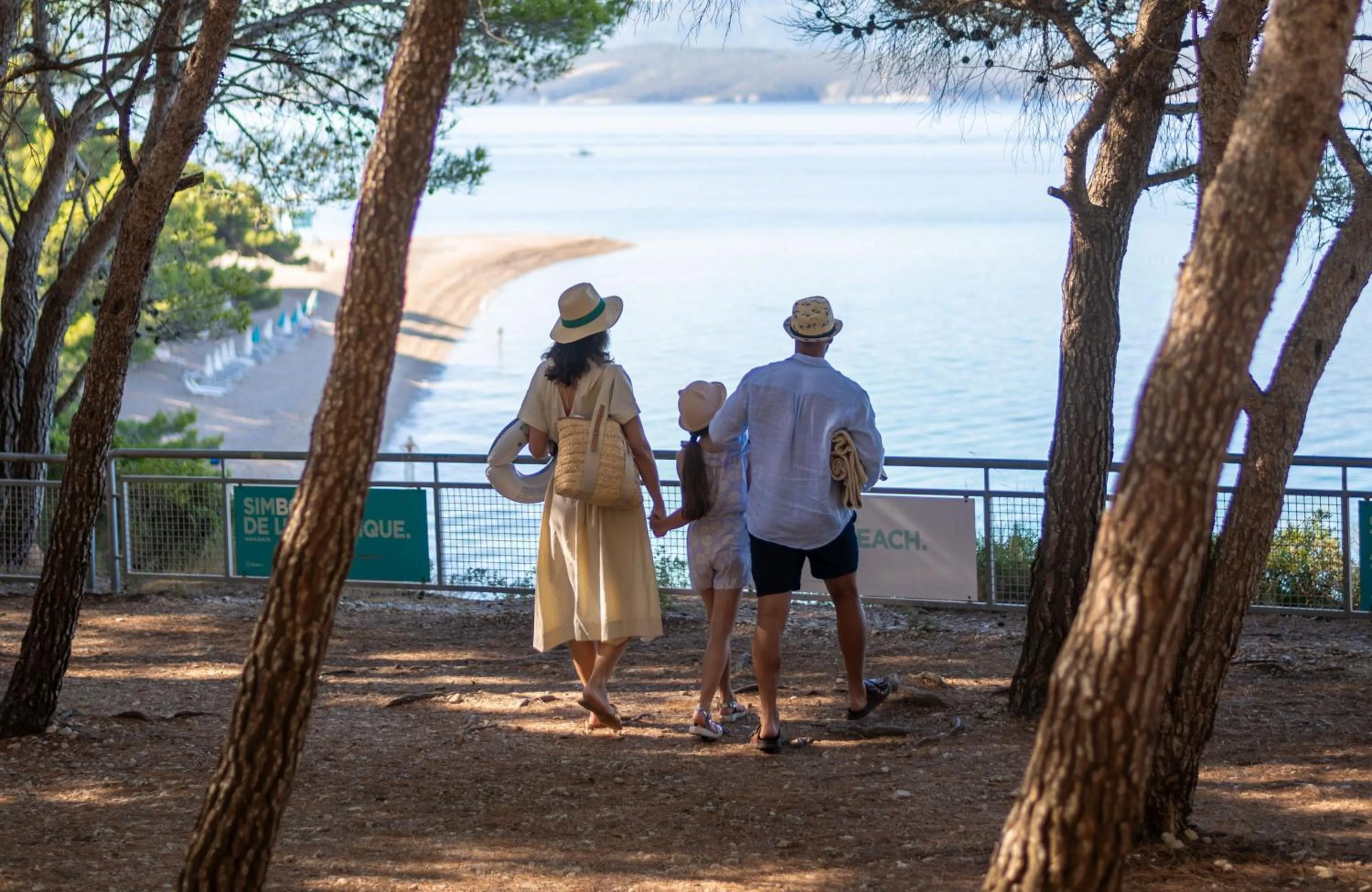 People in Bluesun Holiday Village Bonaca - Full Board