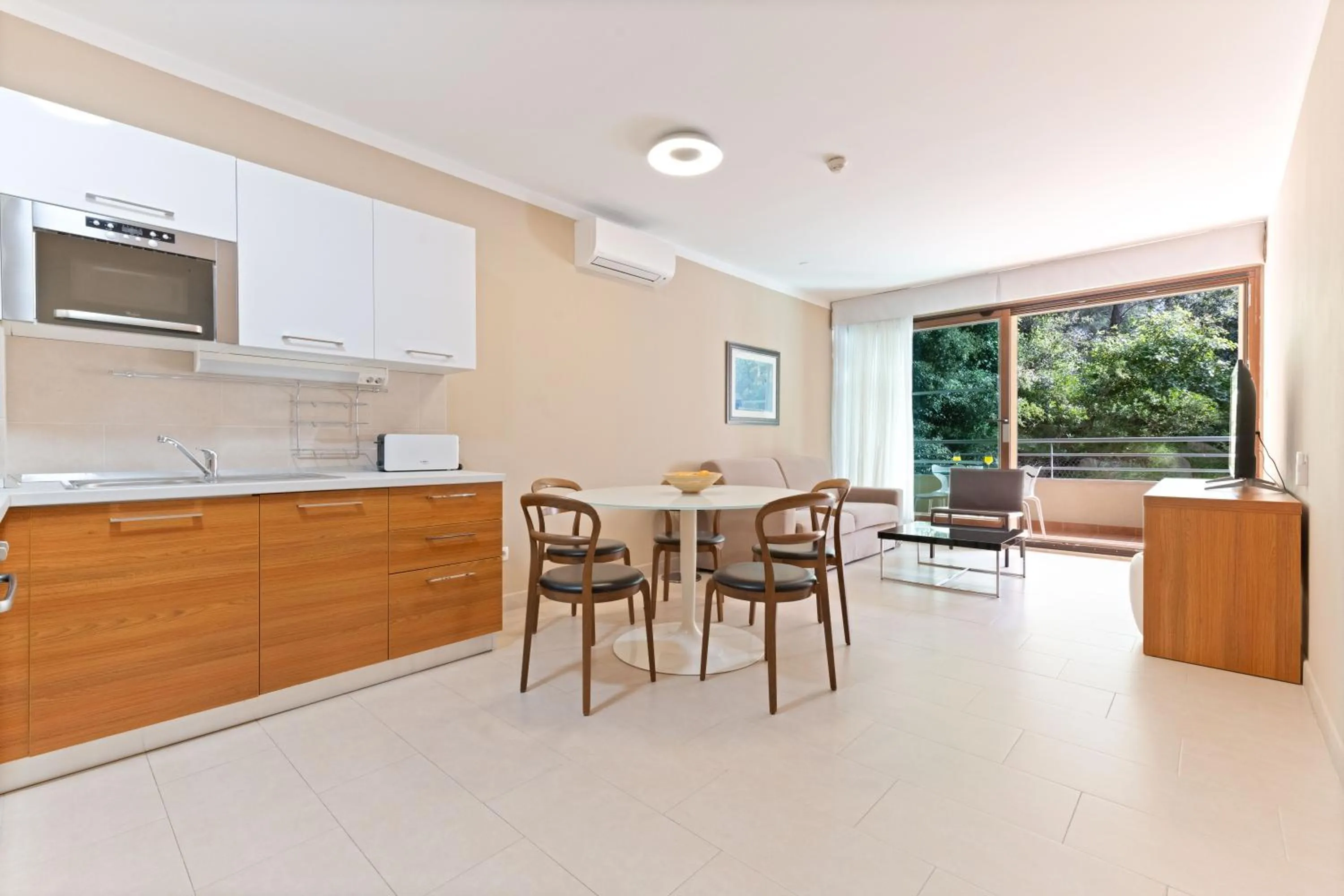 Coffee/tea facilities in The Residence Aparthotel