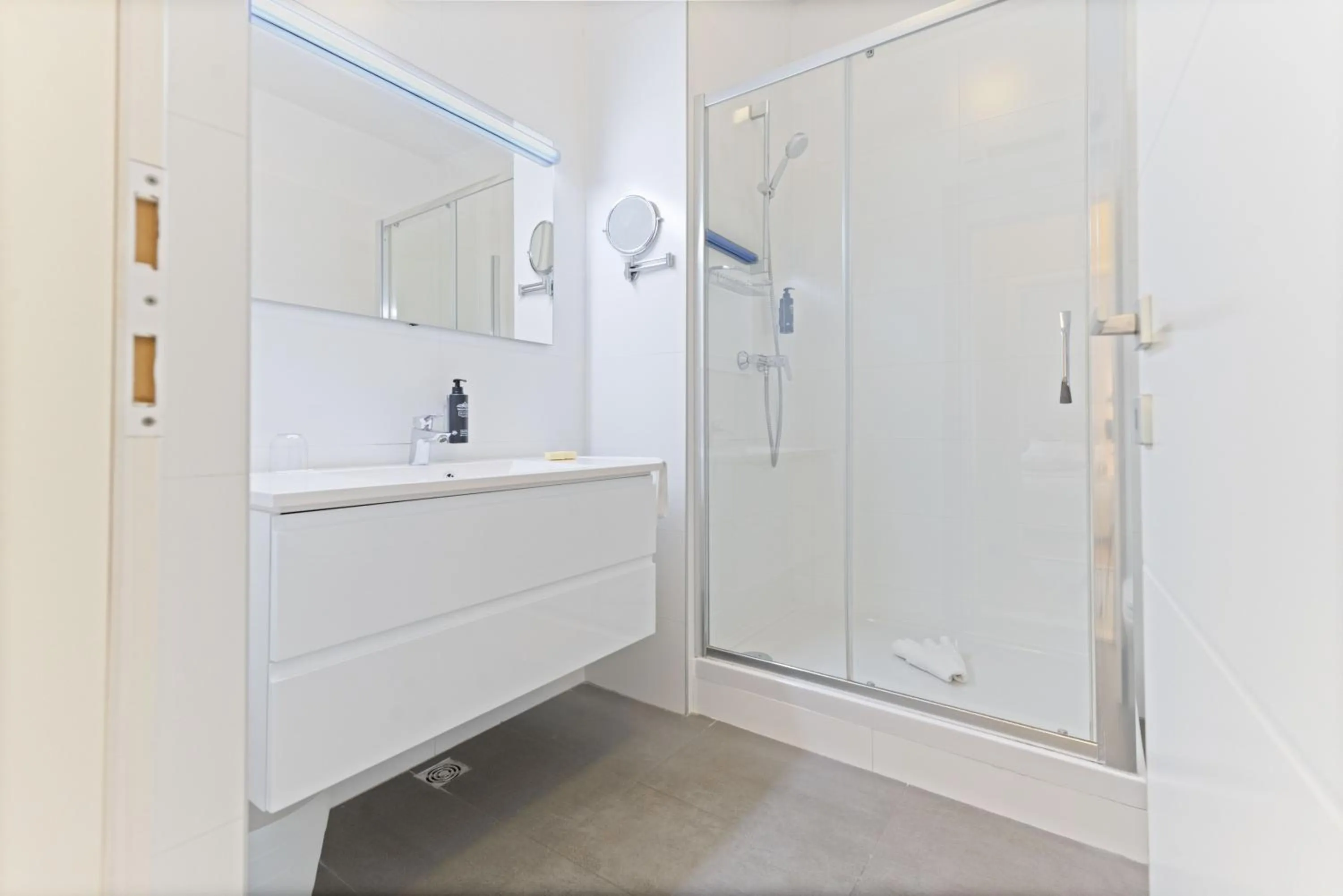 Shower in The Residence Aparthotel