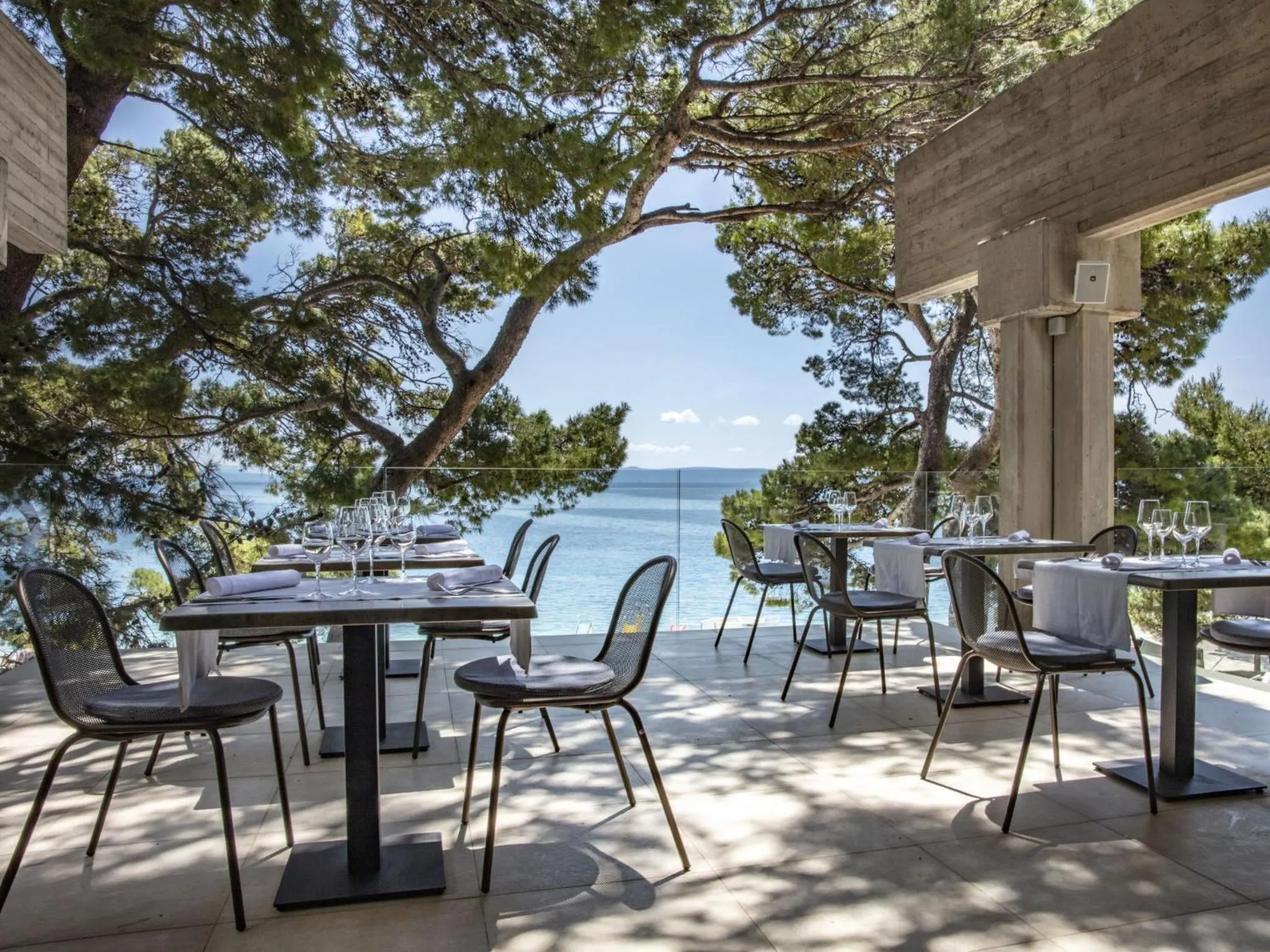 Restaurant/places to eat in Bluesun Hotel Soline