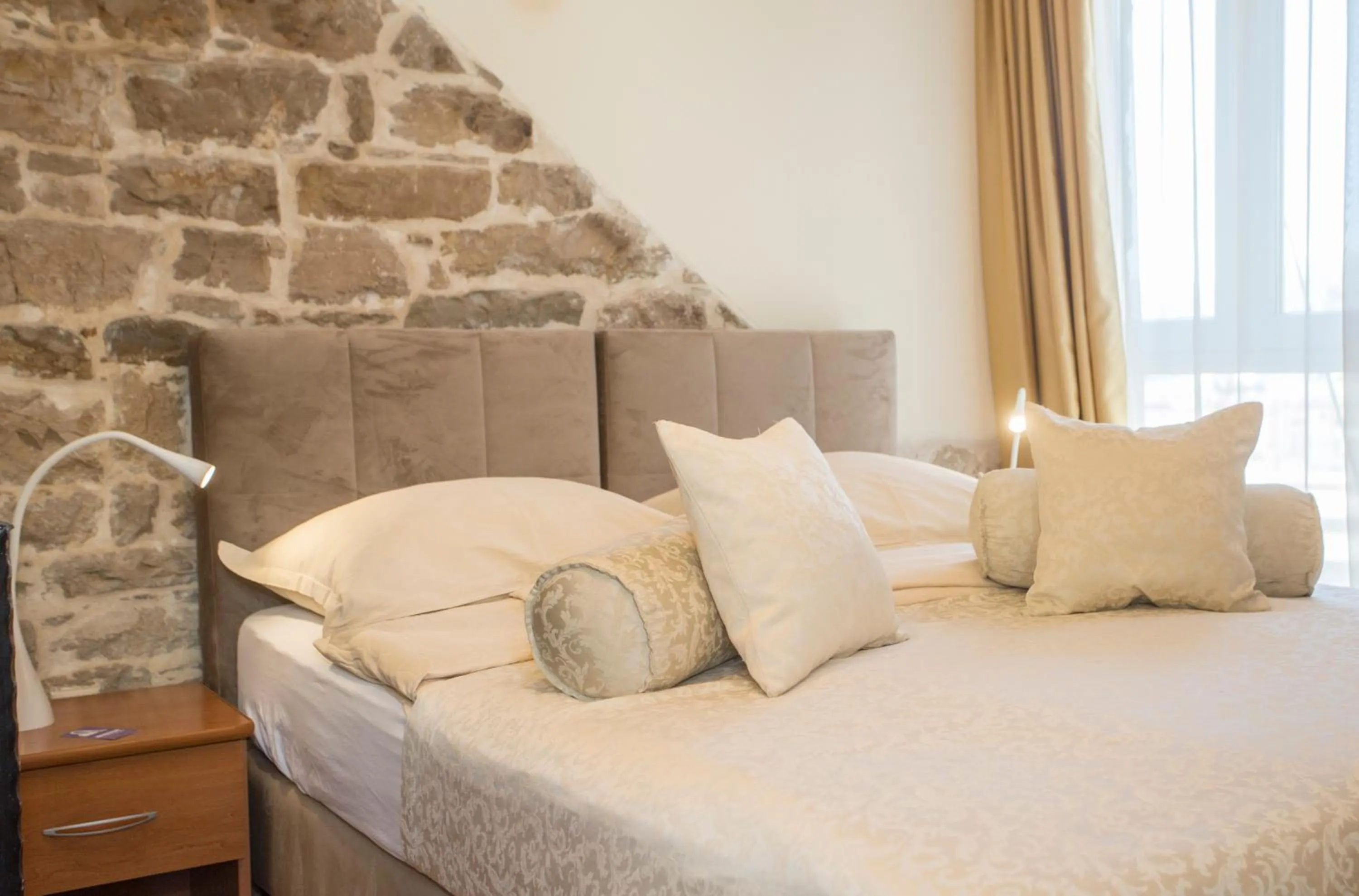 Bedroom, Bed in Authentic Luxury Rooms