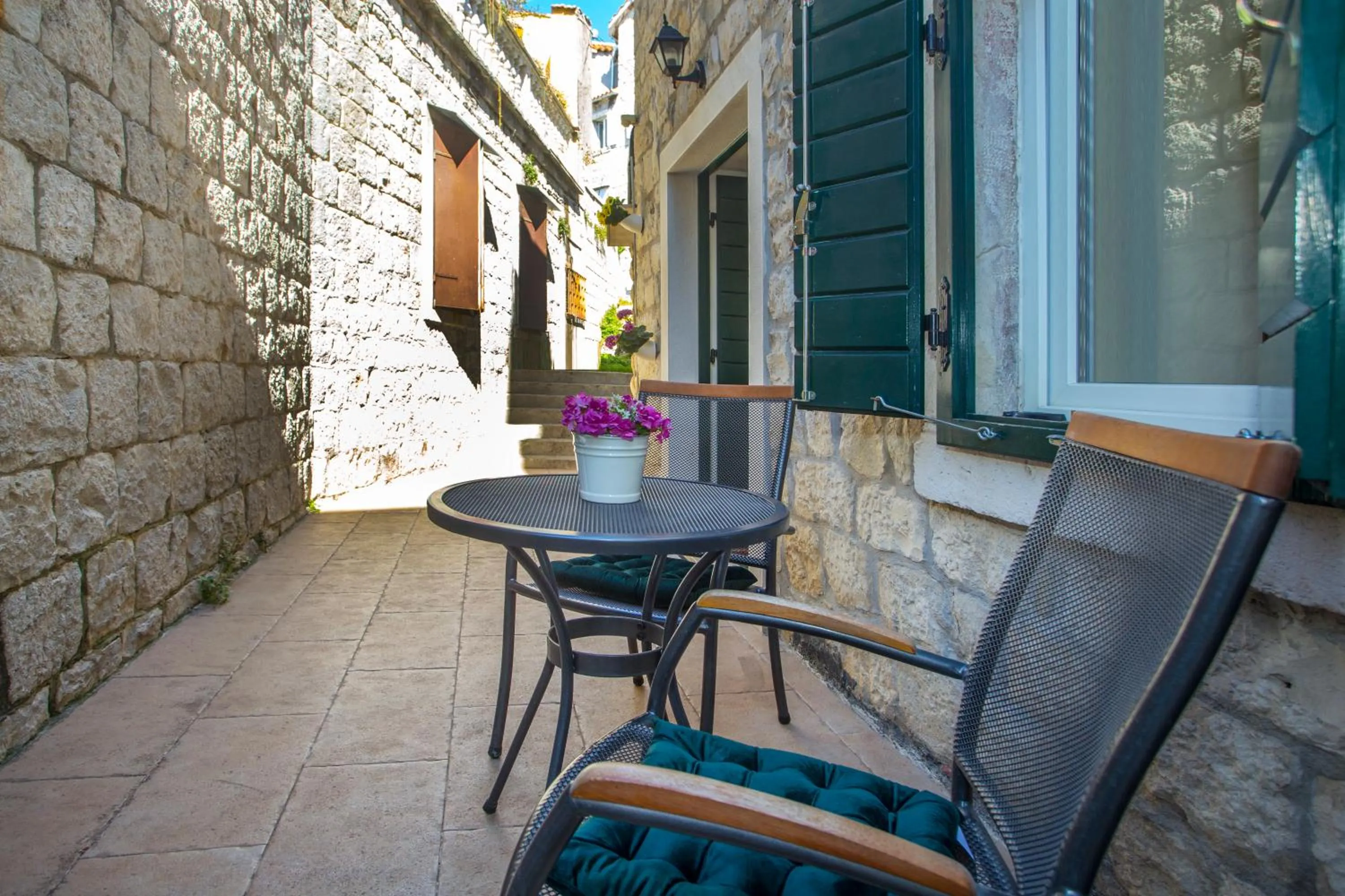 Patio in Authentic Luxury Rooms