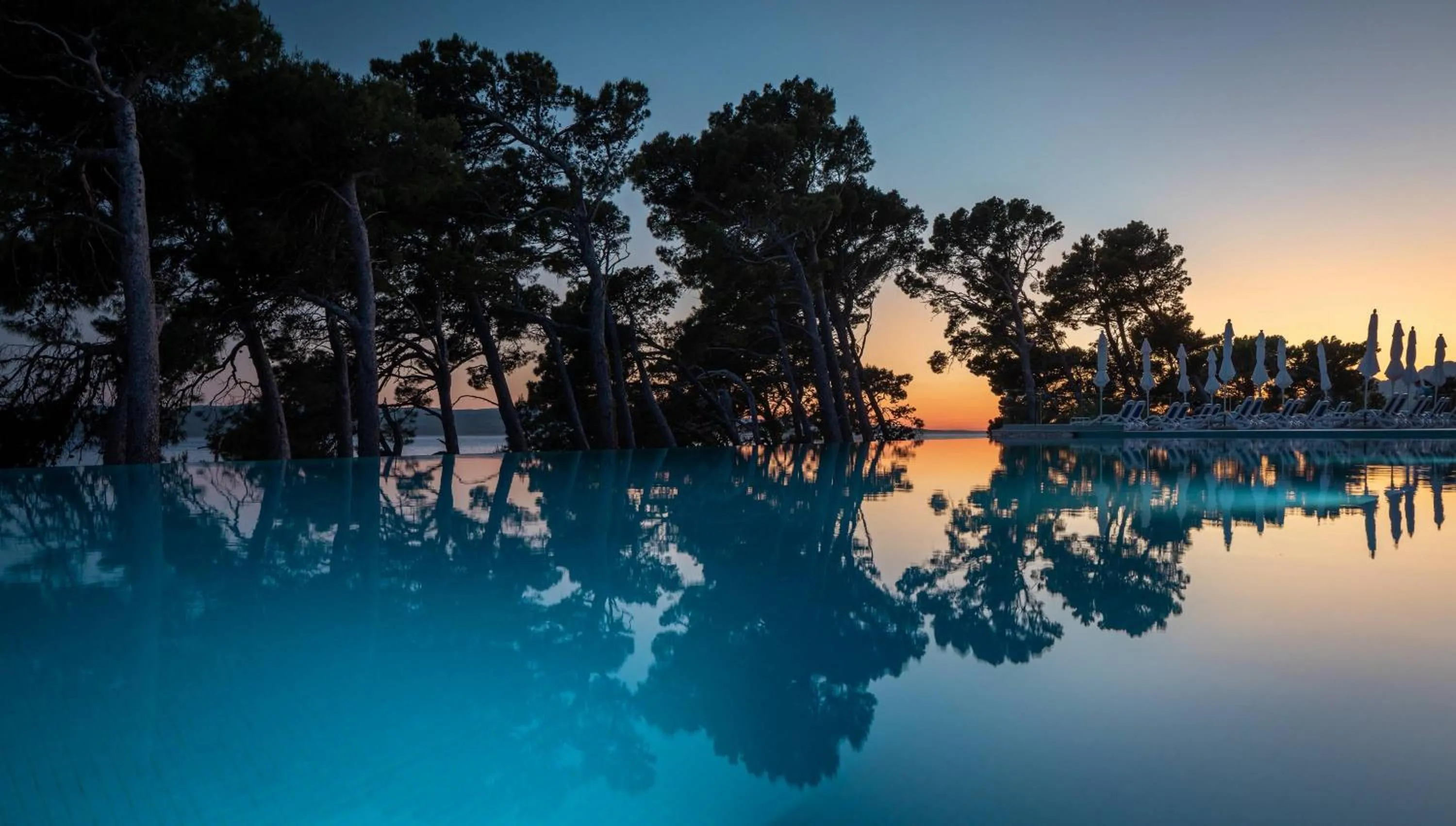 Swimming pool in Bluesun hotel Berulia