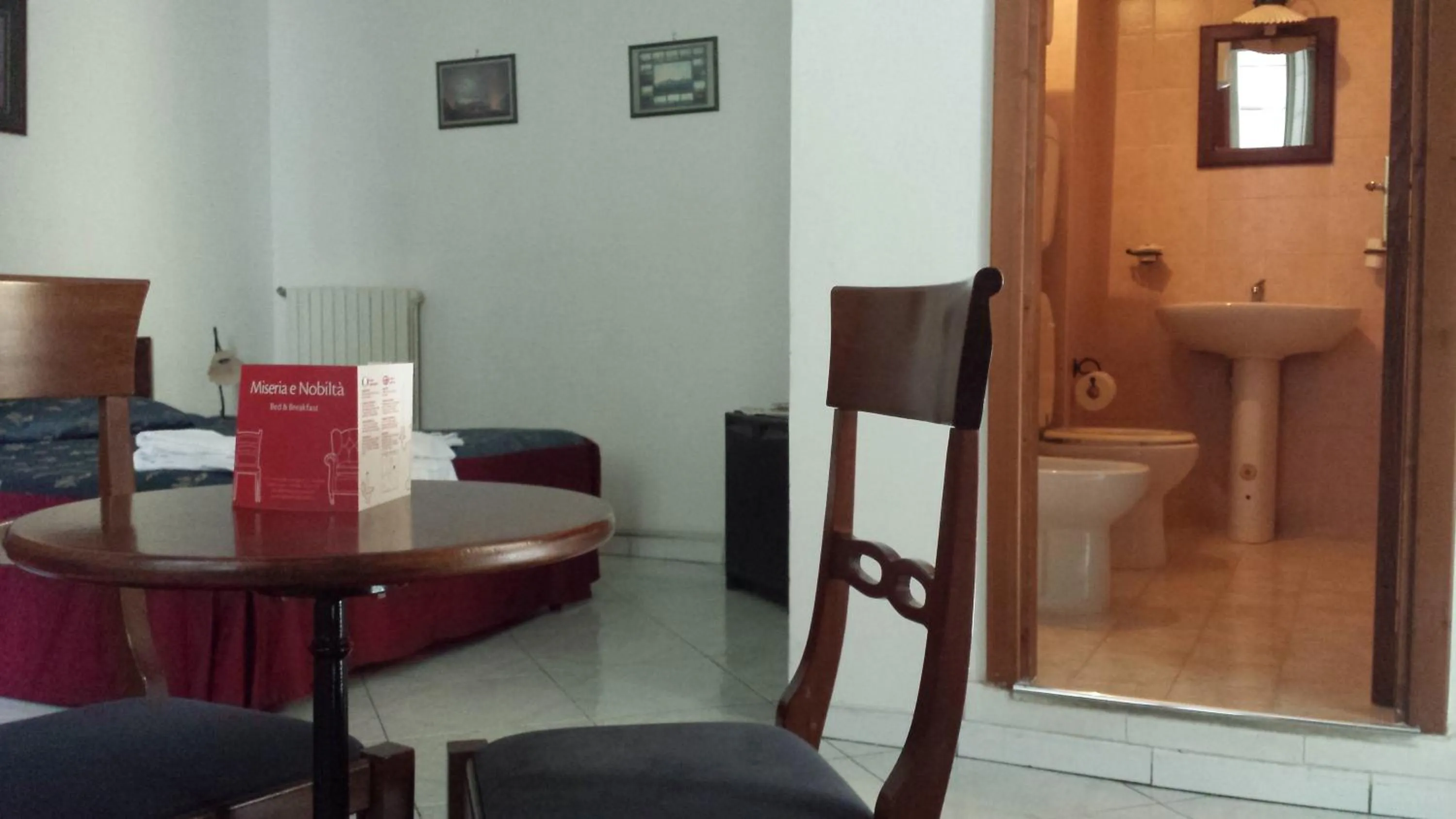 Shower in B&B Miseria e Nobilta'