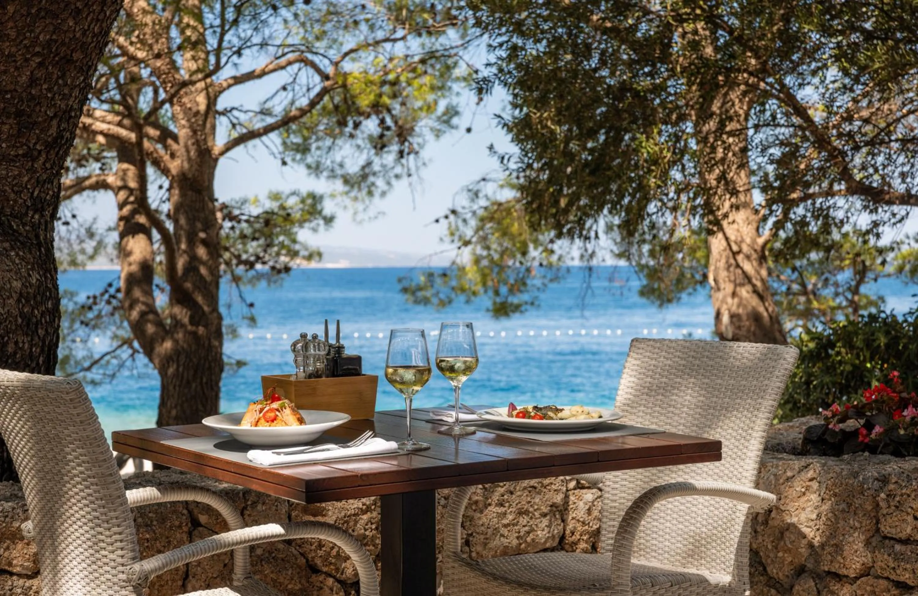 Restaurant/places to eat in Bluesun Hotel Maestral