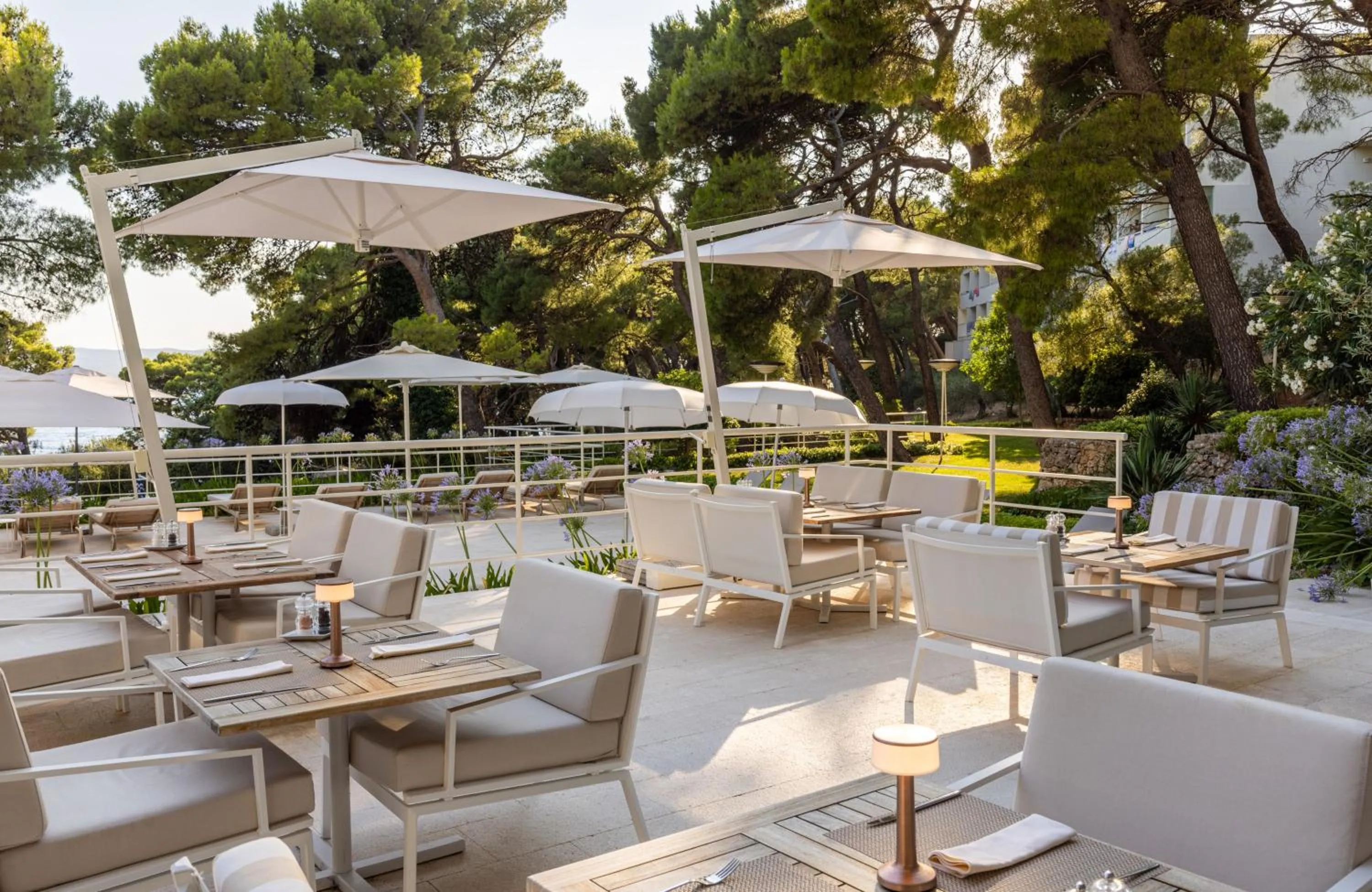 Restaurant/places to eat in Bluesun Hotel Maestral