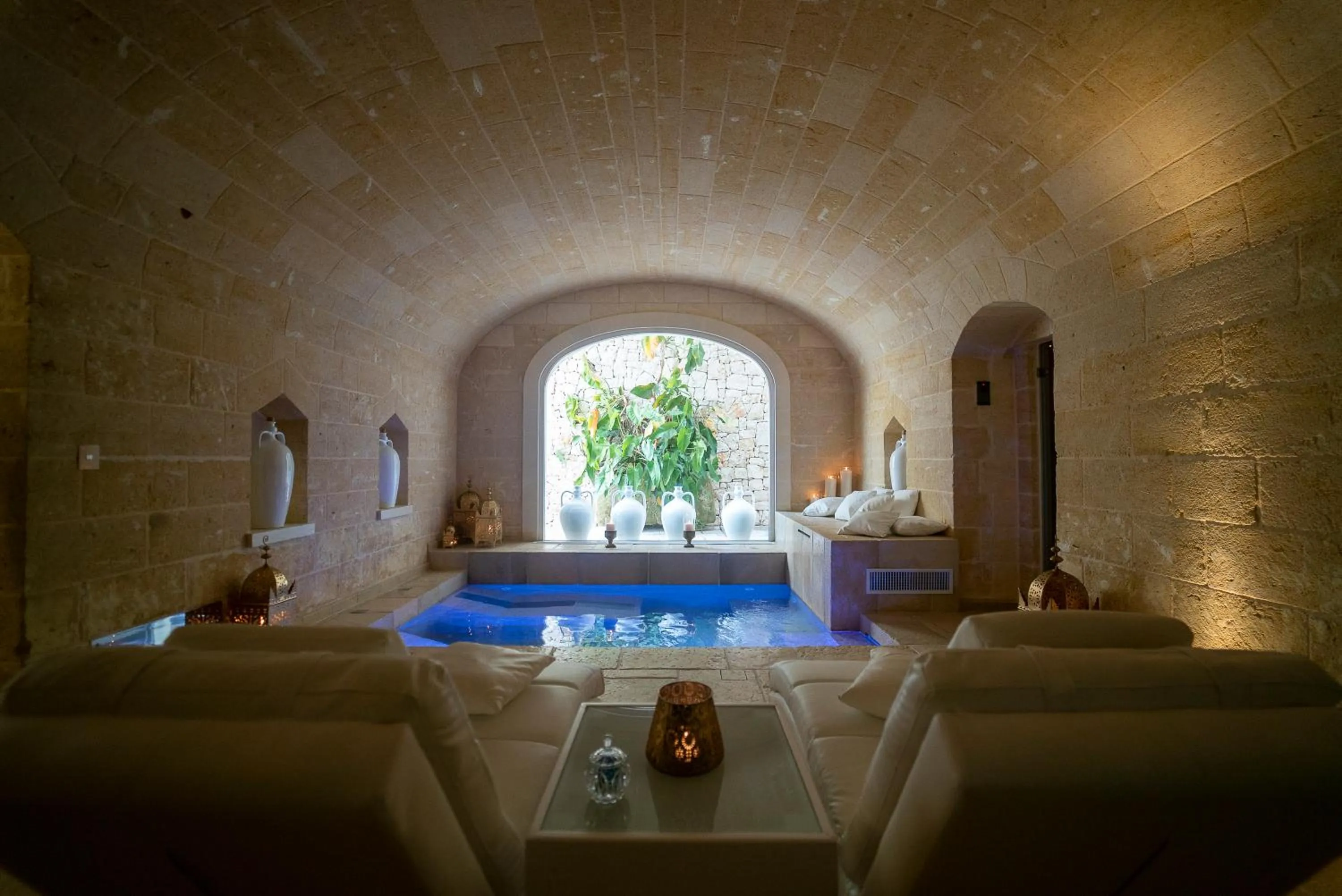 Hot Tub in Masseria Muntibianchi AgriResort Restaurant & SPA