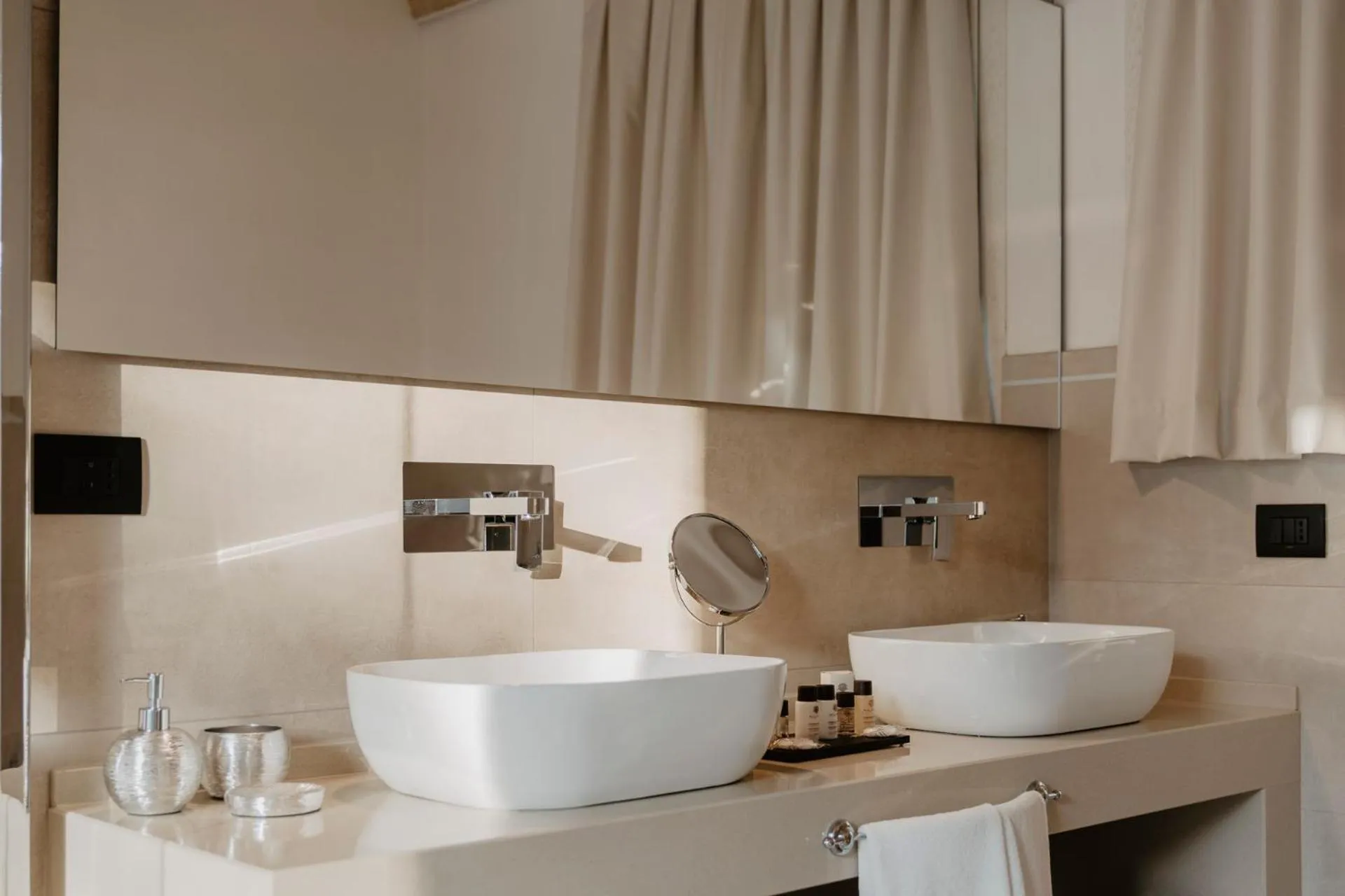 Bathroom in Masseria Muntibianchi AgriResort Restaurant & SPA