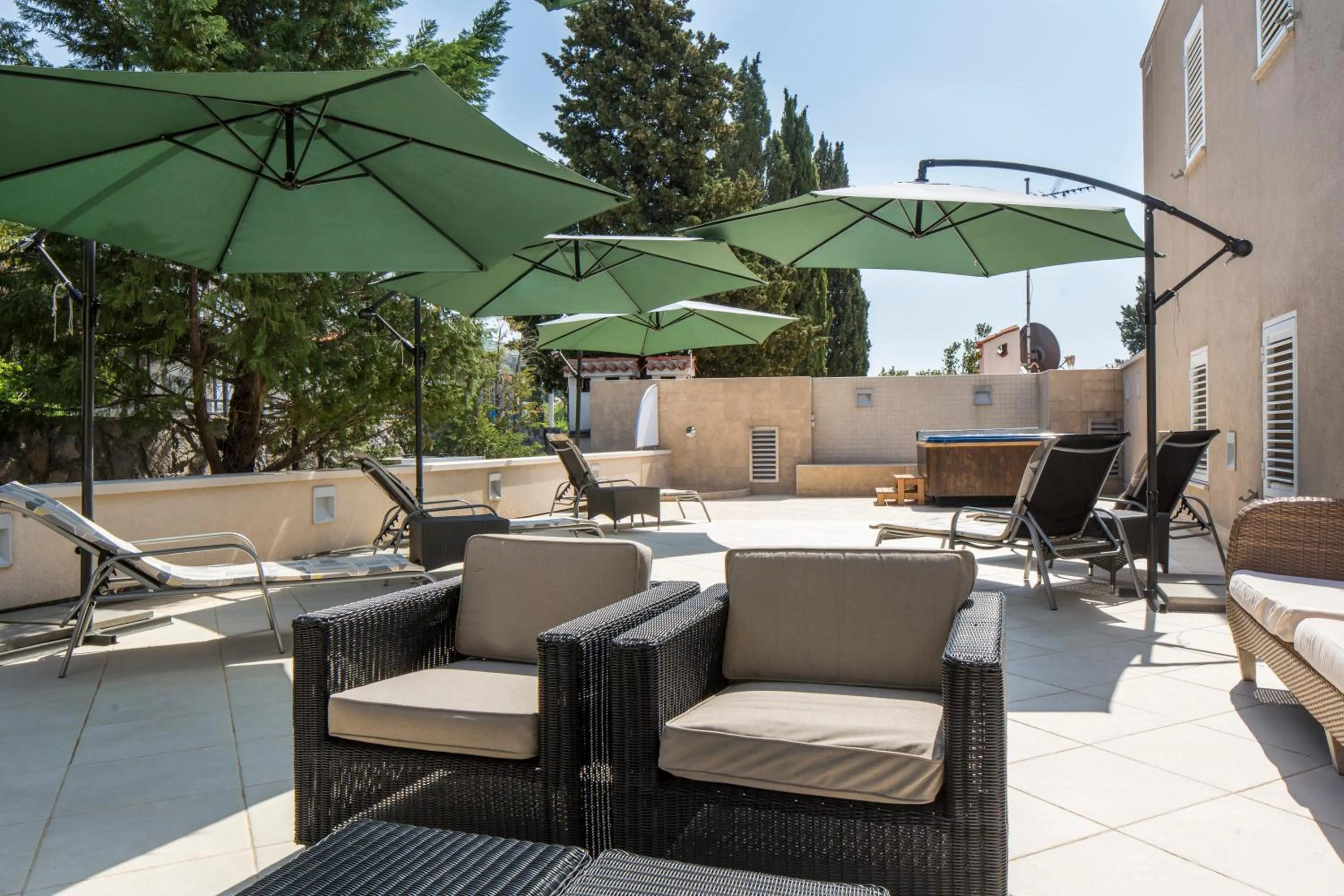 Property building in Hotel Abalone