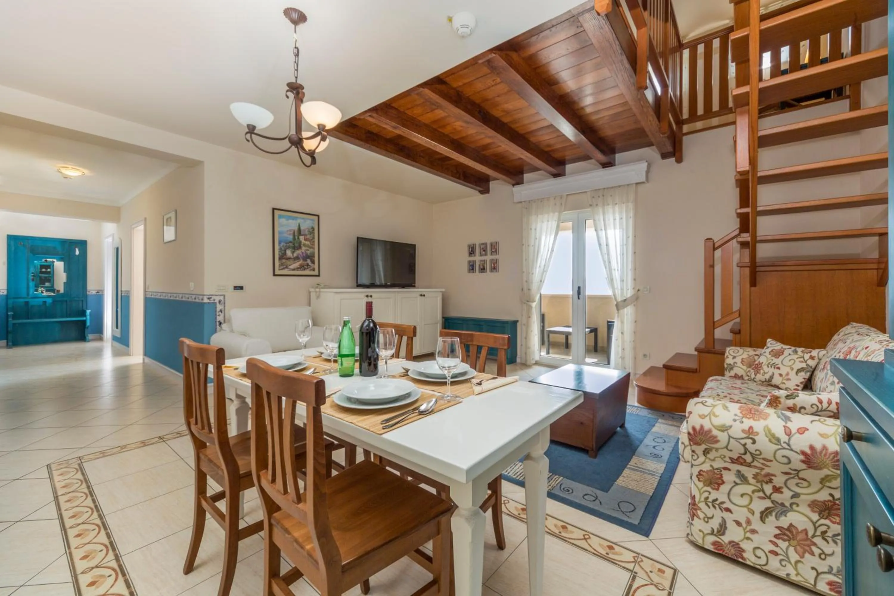 Living room in Hotel Abalone