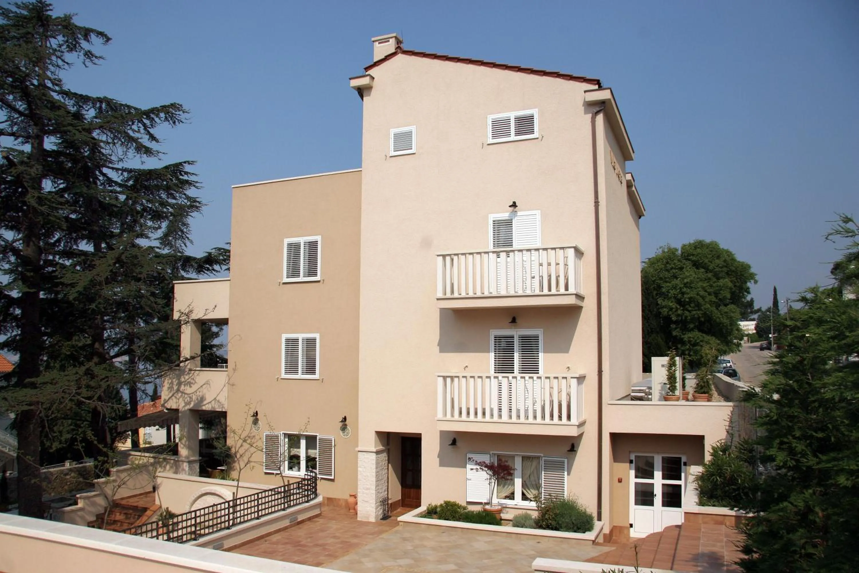 Facade/entrance in Hotel Abalone