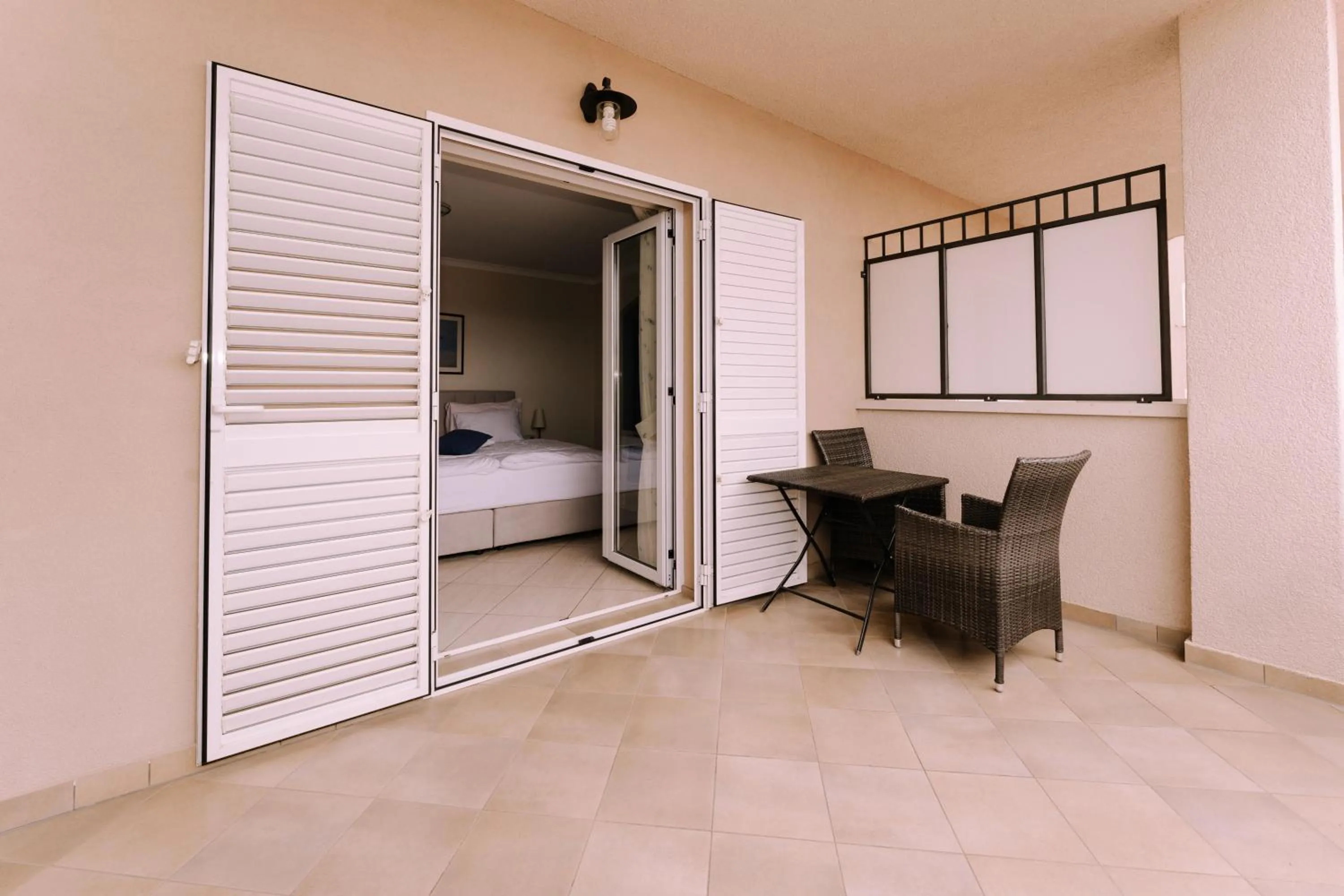 Bed in Hotel Abalone