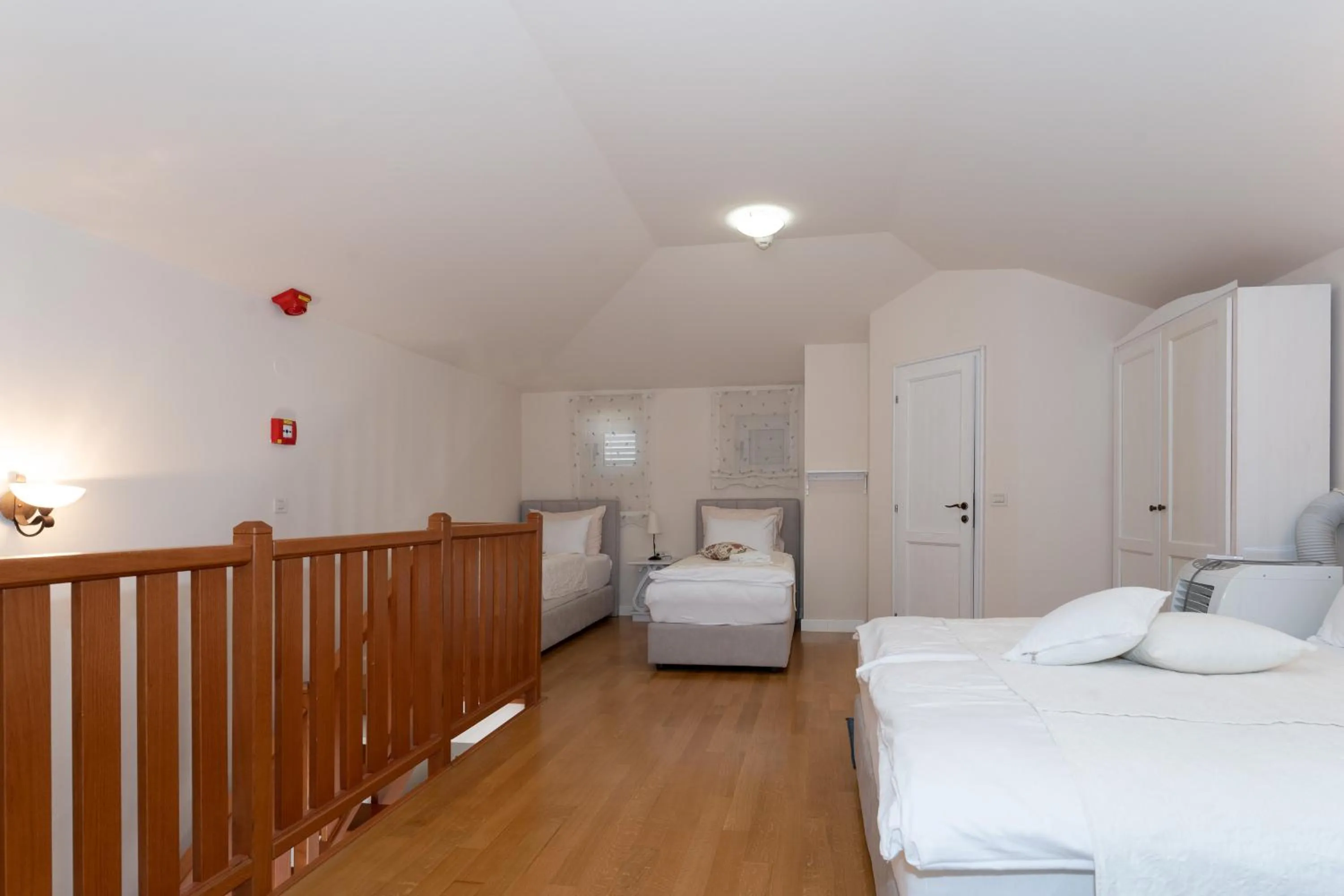 Bed in Hotel Abalone