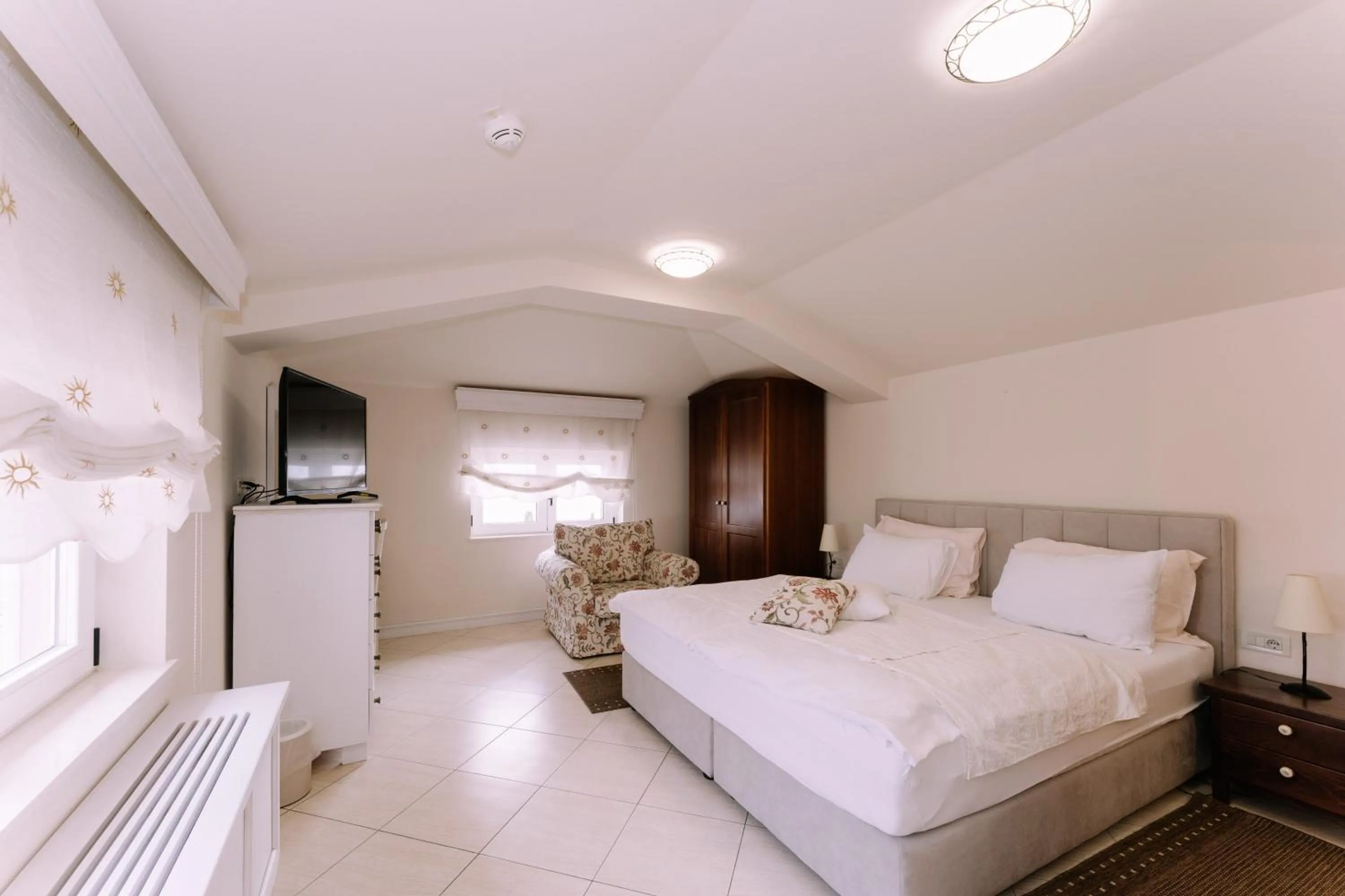 Bed in Hotel Abalone