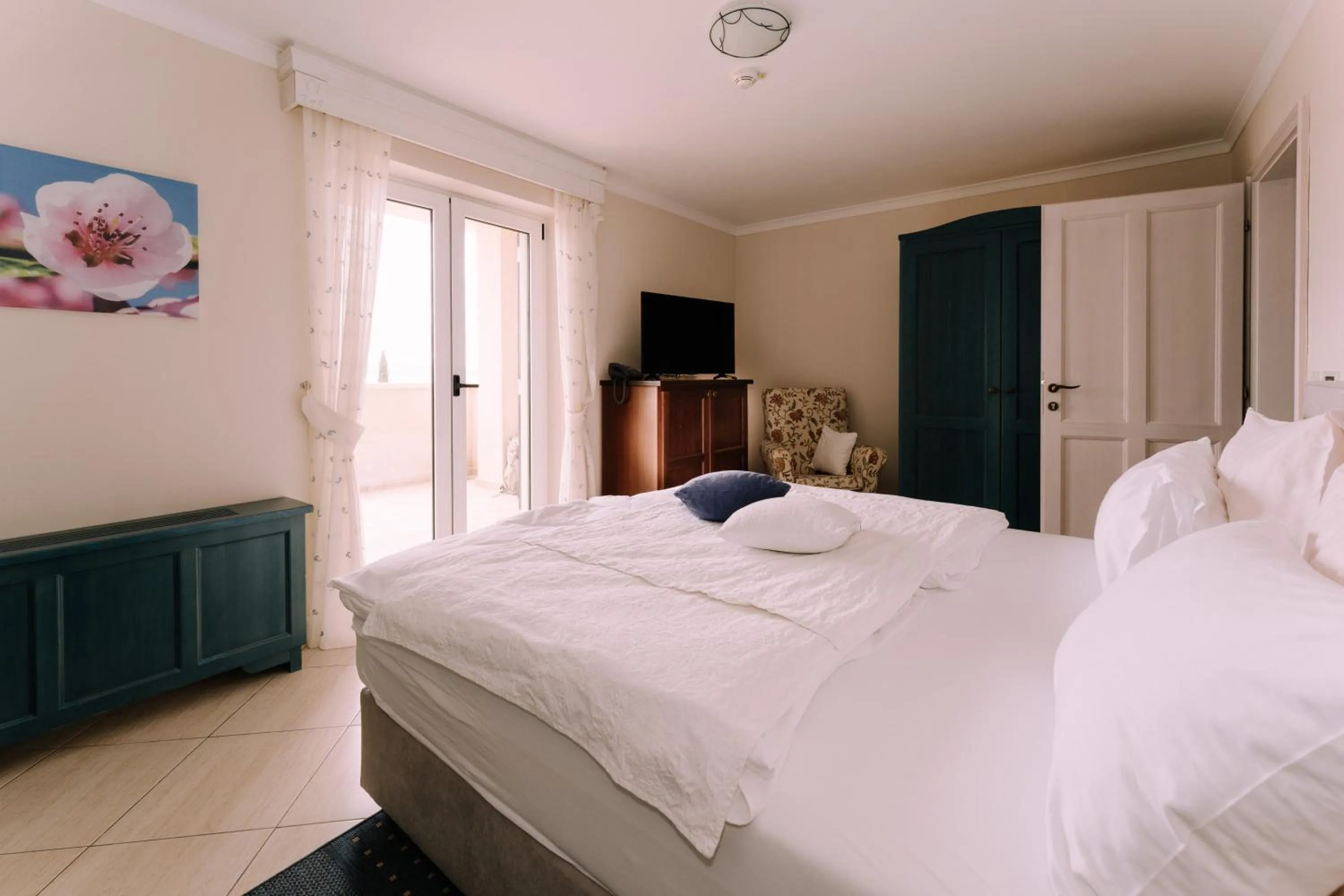 Bed in Hotel Abalone