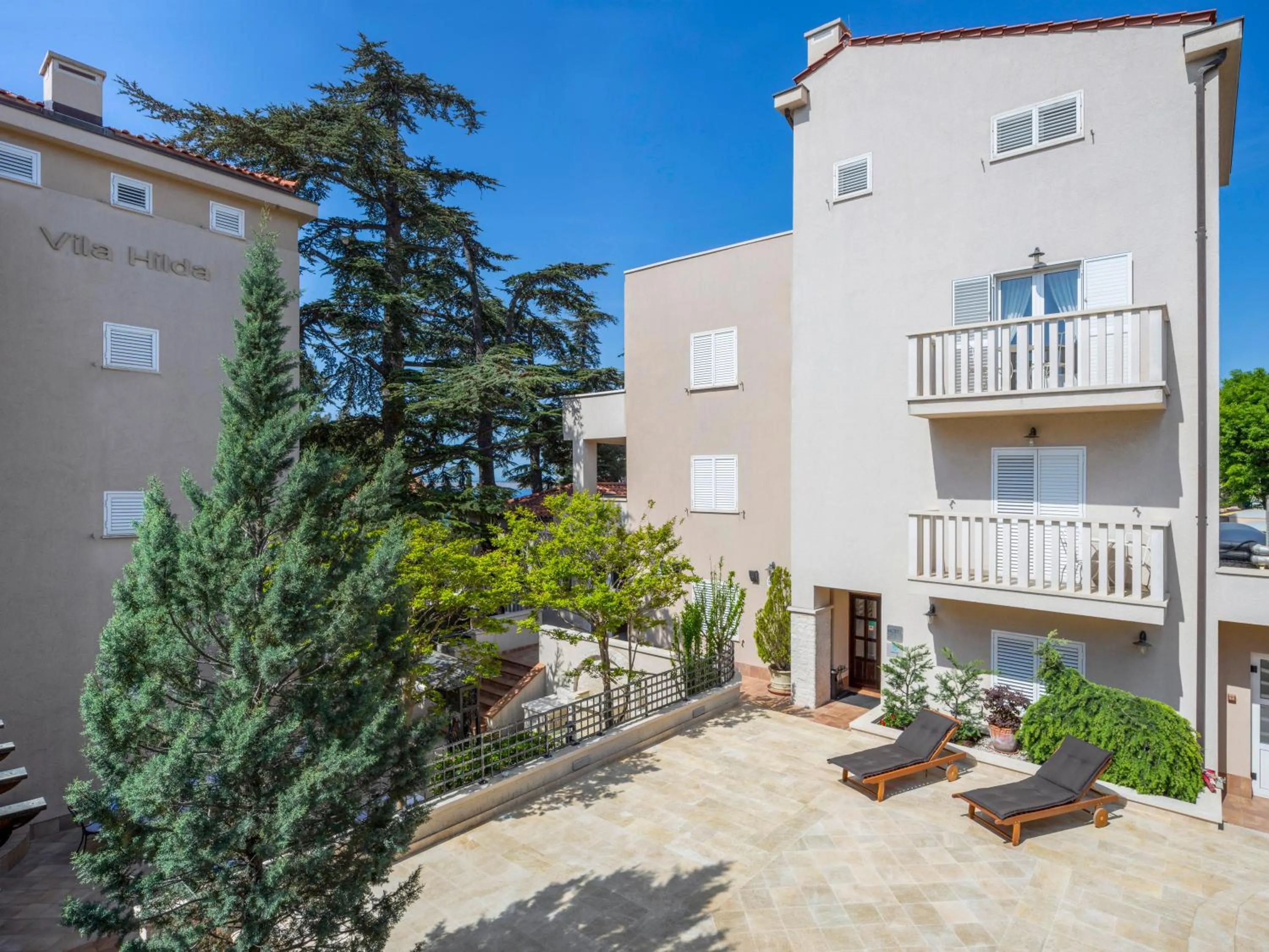 Facade/entrance in Hotel Abalone