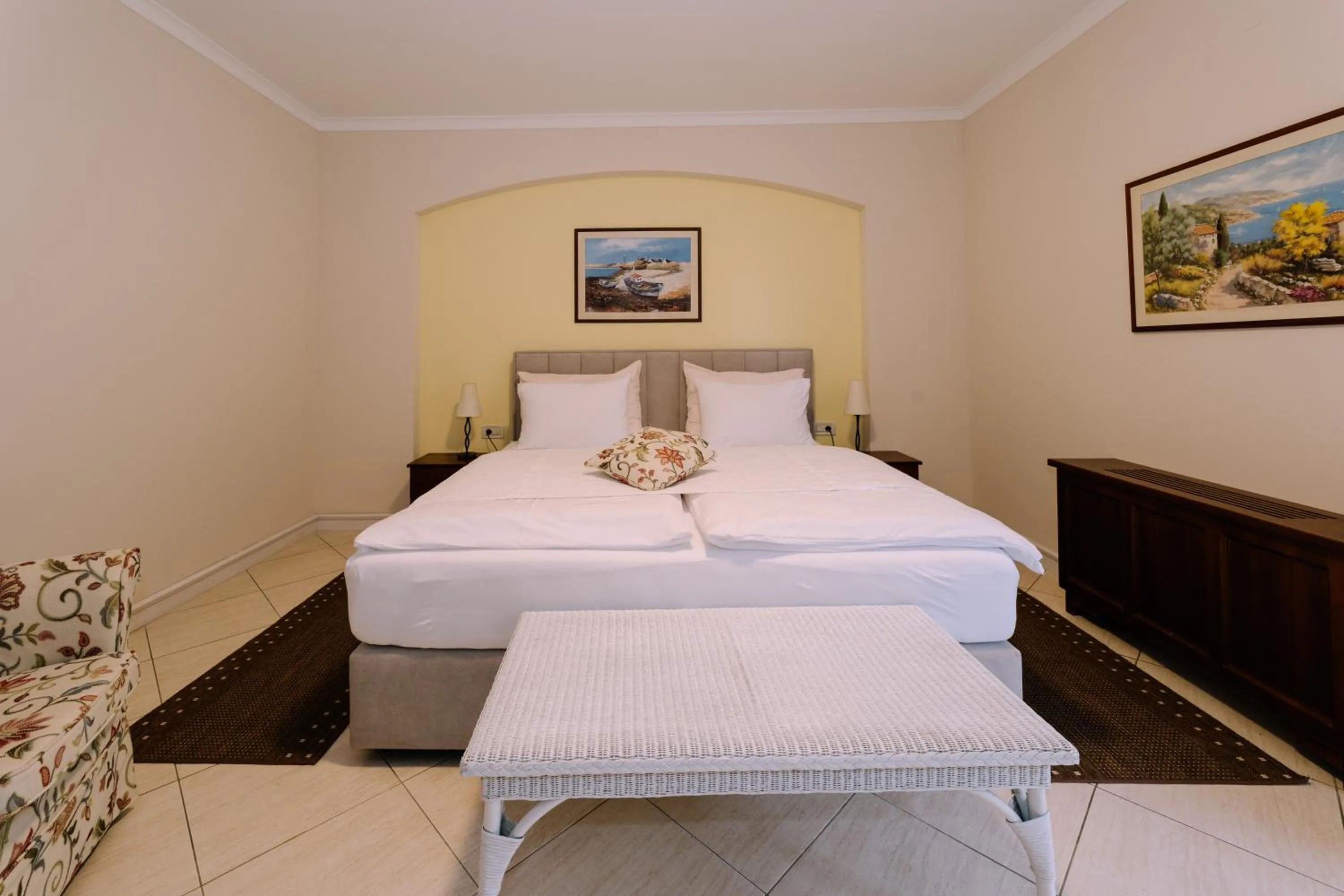 Bed in Hotel Abalone