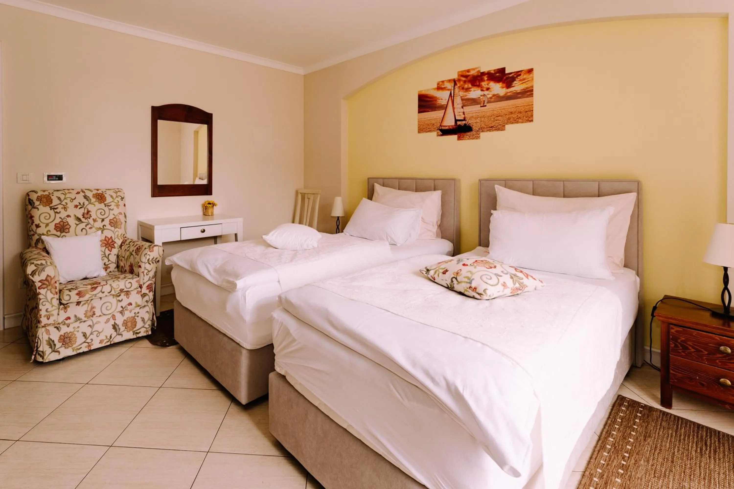 Bed in Hotel Abalone