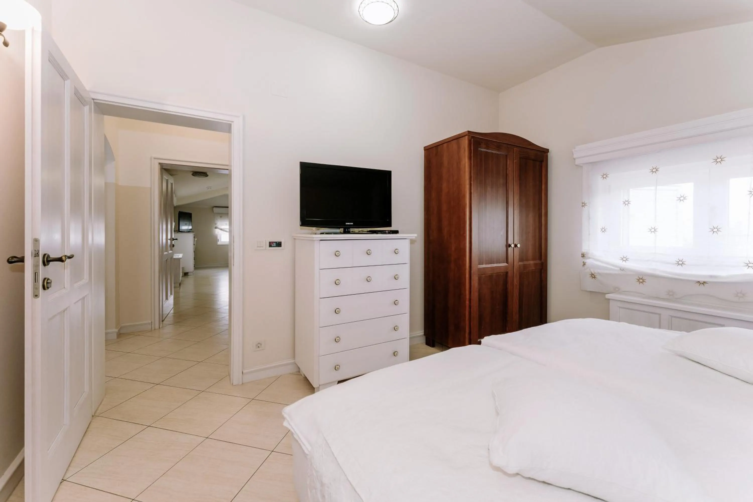 Bed in Hotel Abalone