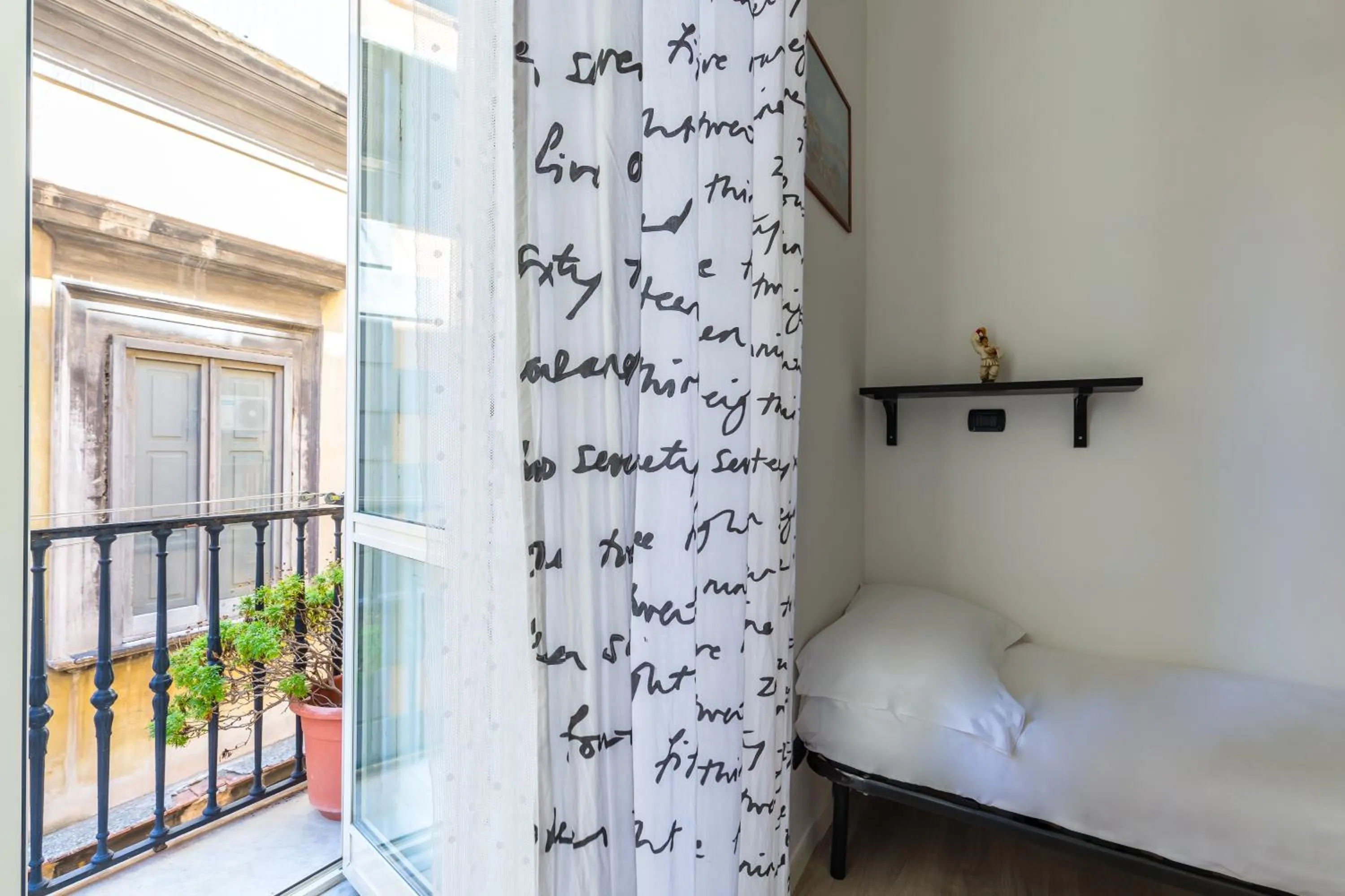 Bed in B&B Antica Napoli