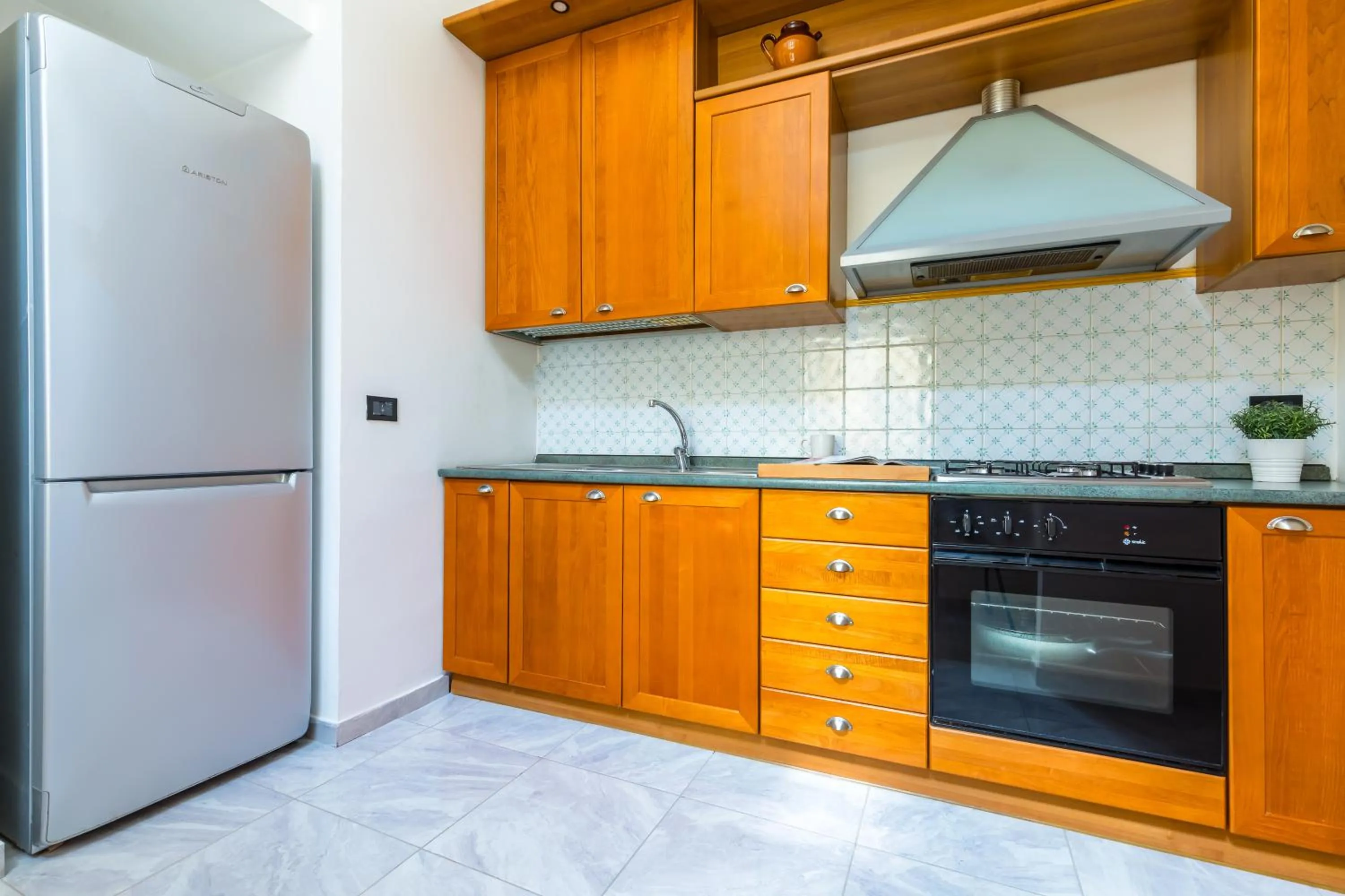 Kitchen or kitchenette in B&B Antica Napoli