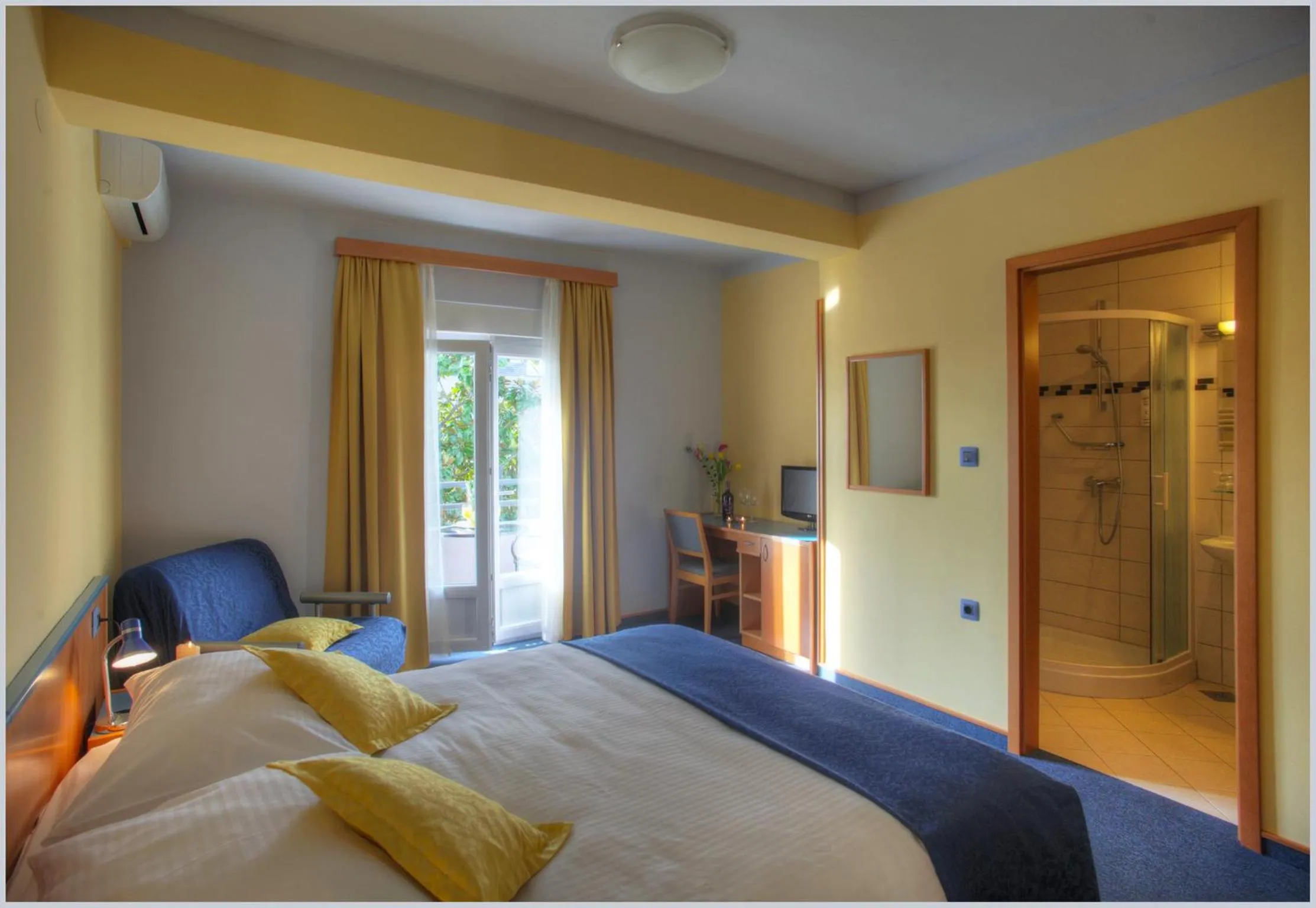 Photo of the whole room, Bed in Tamaris Rooms