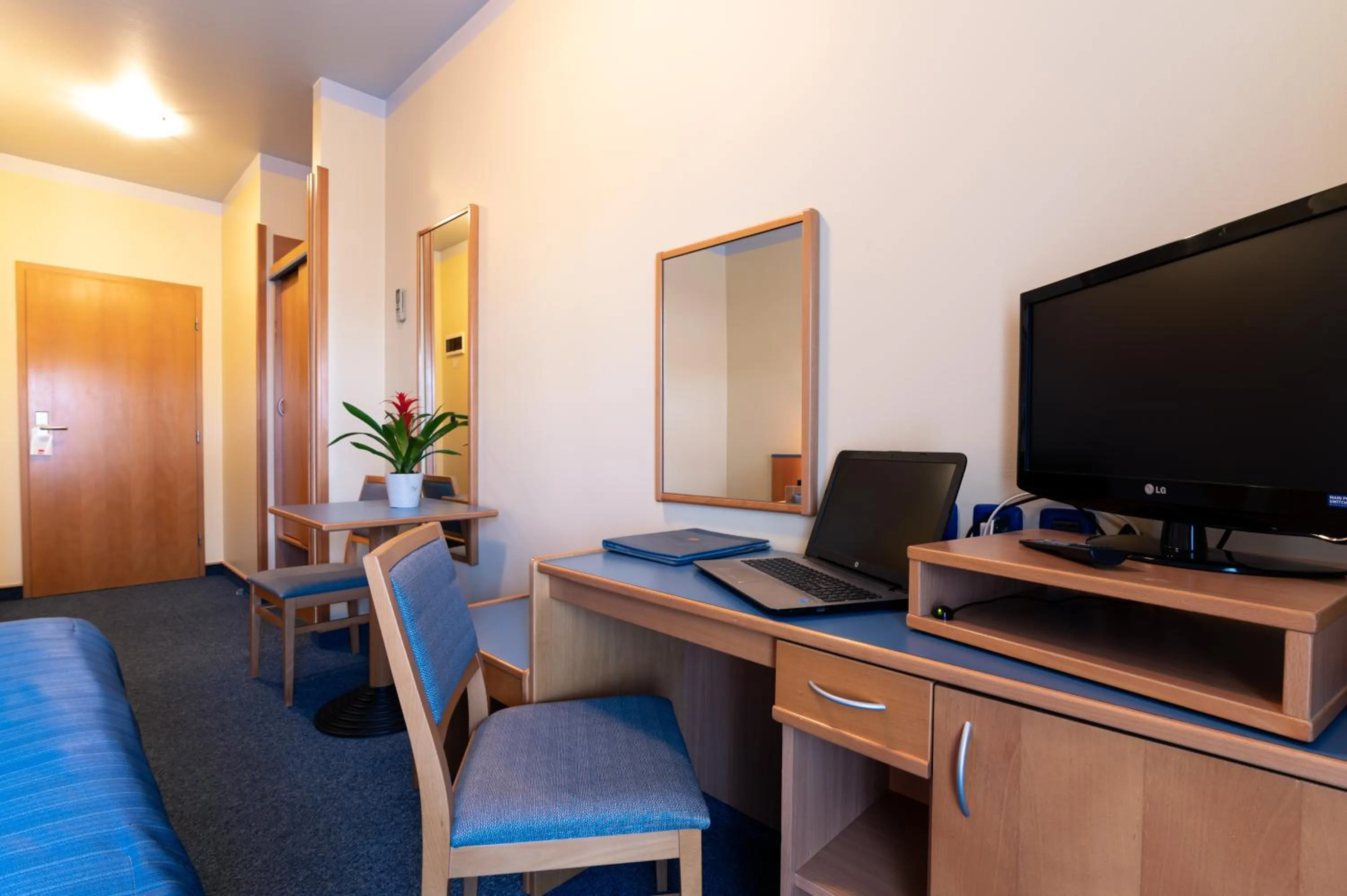 TV and multimedia in Tamaris Rooms