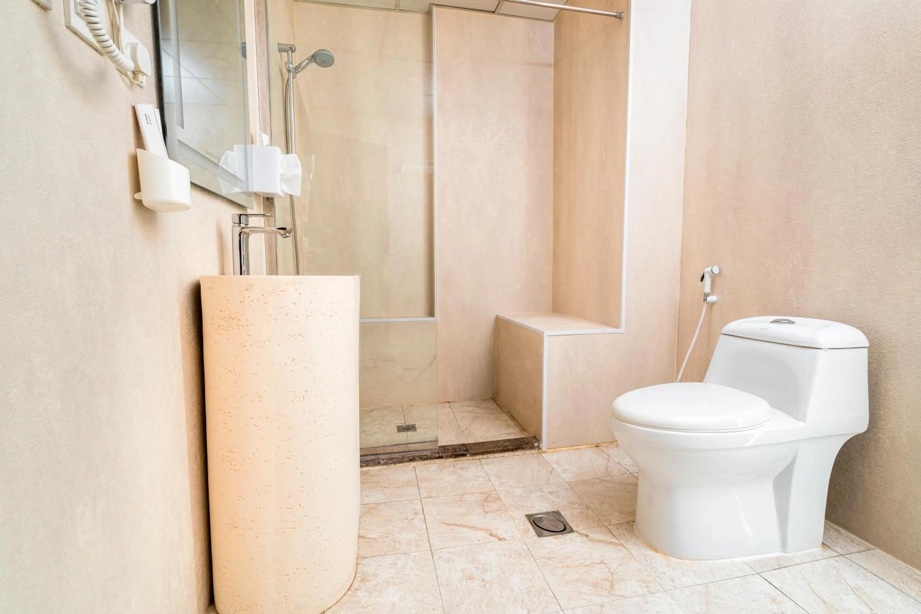 Golden Garden Al Corniche