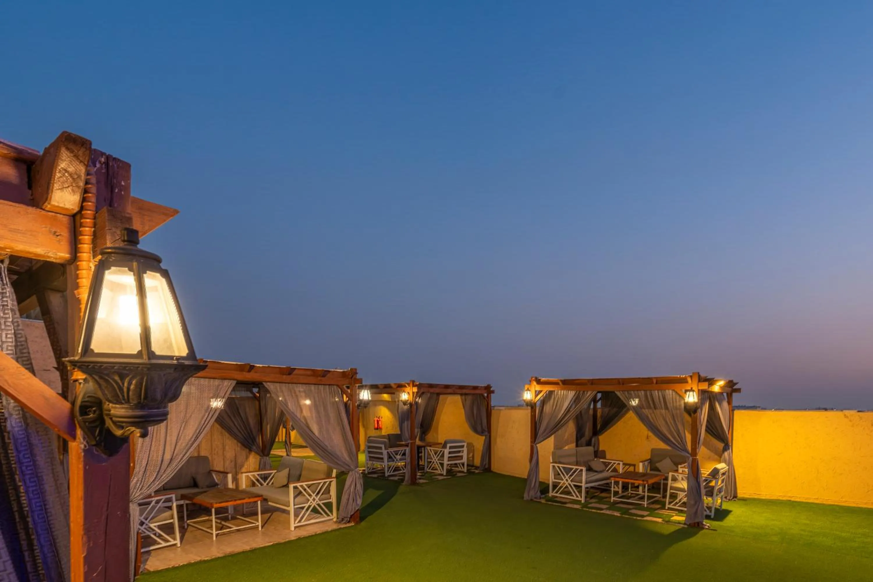 Golden Garden Al Corniche