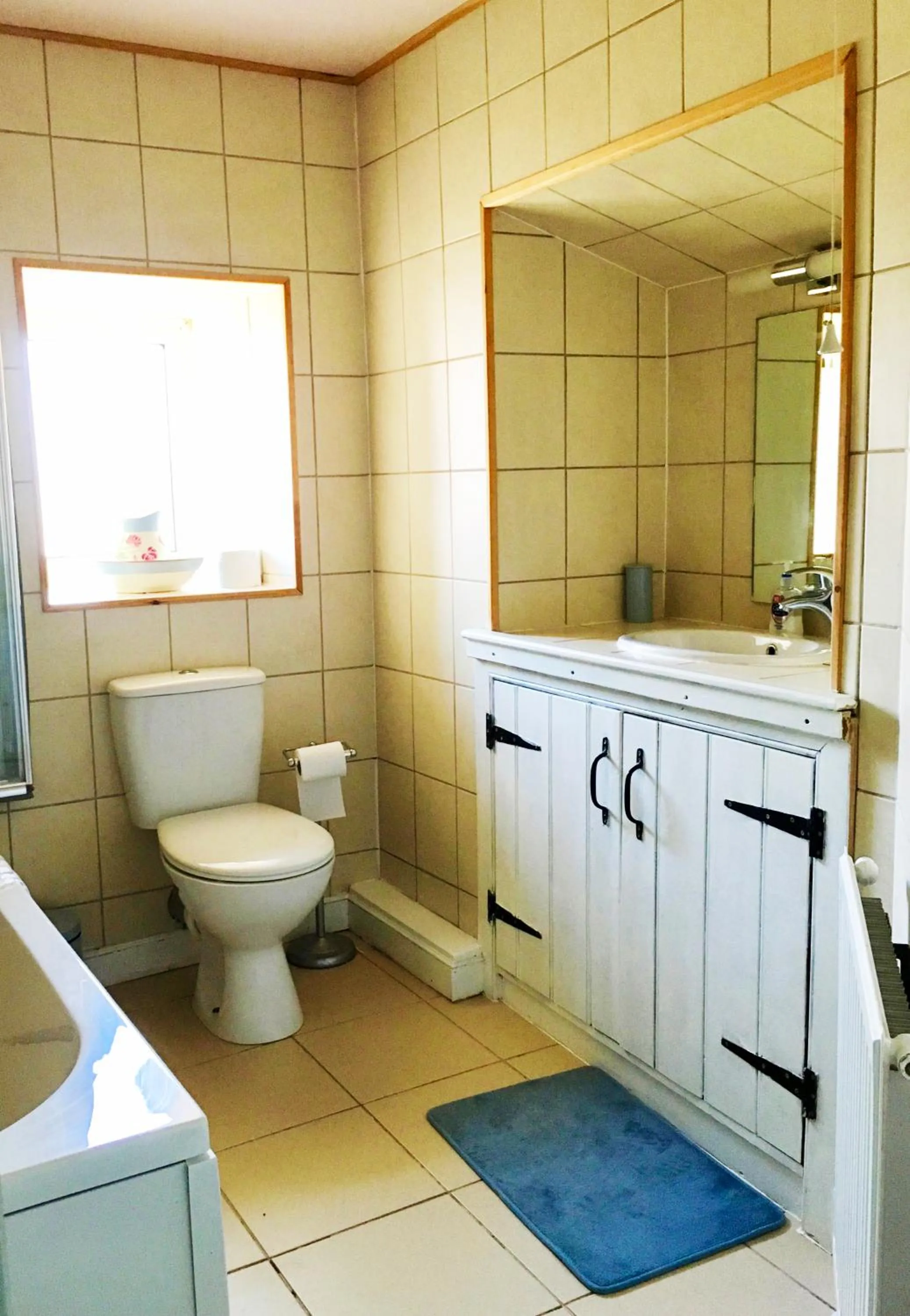 Toilet in Hillside Bed and Breakfast