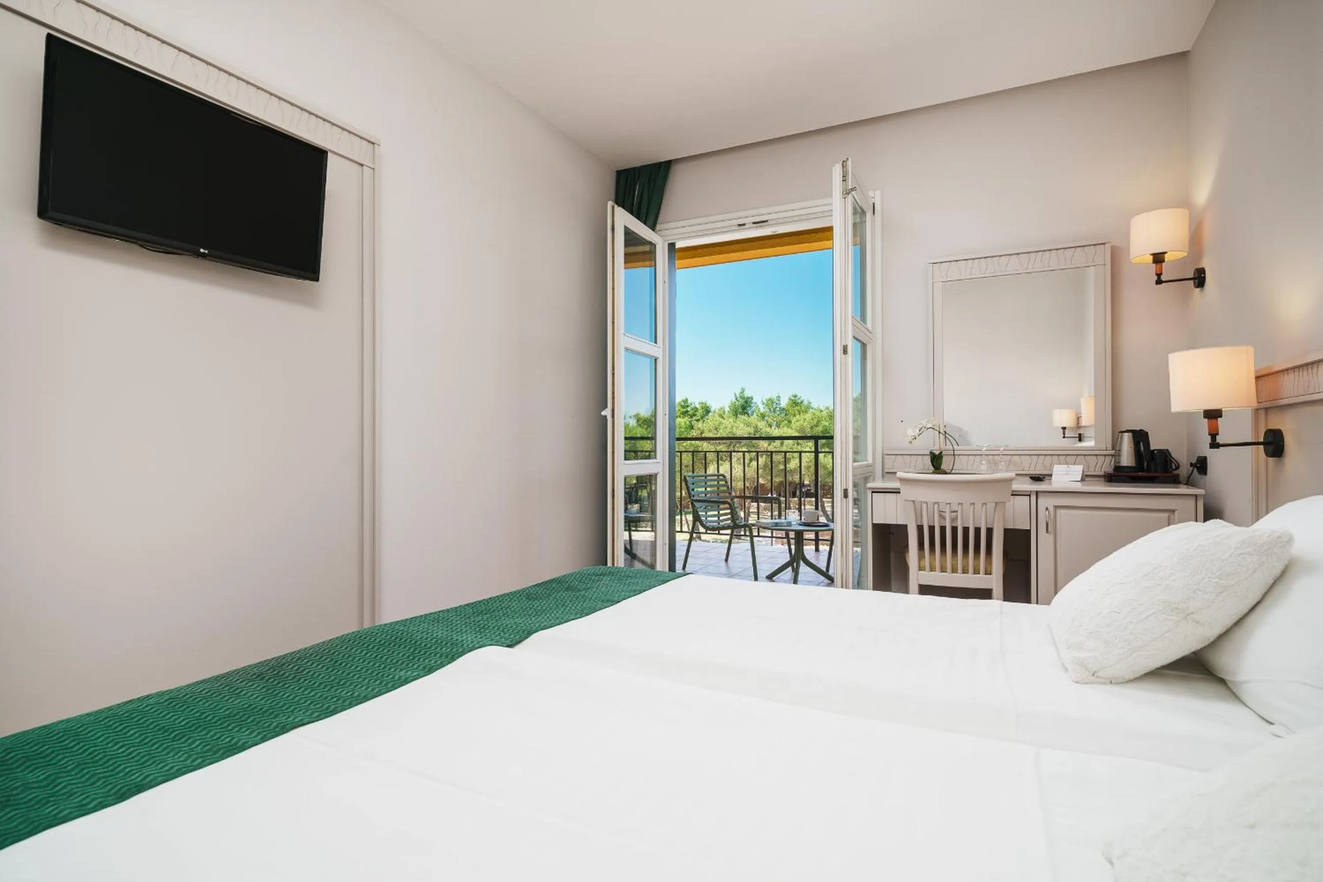 Pool view in Hotel Vrata Krke