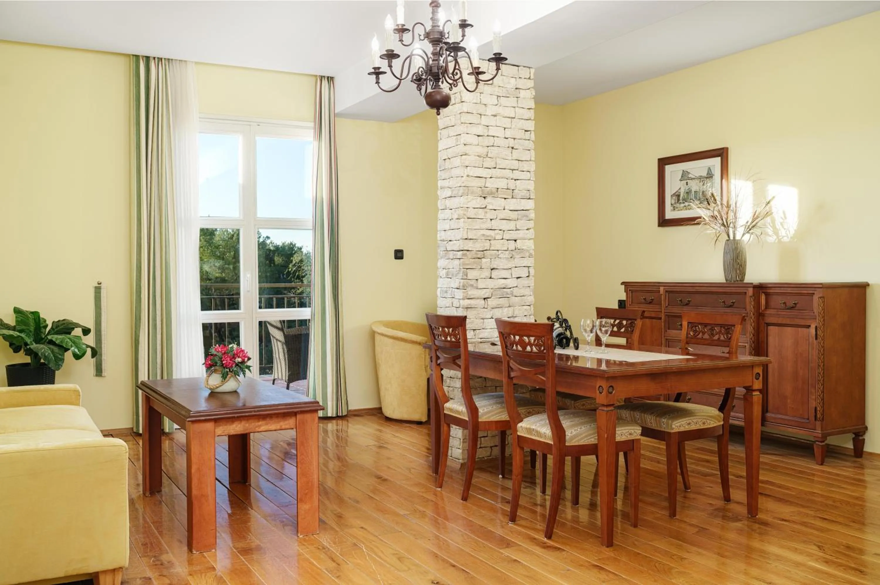 Living room in Hotel Vrata Krke