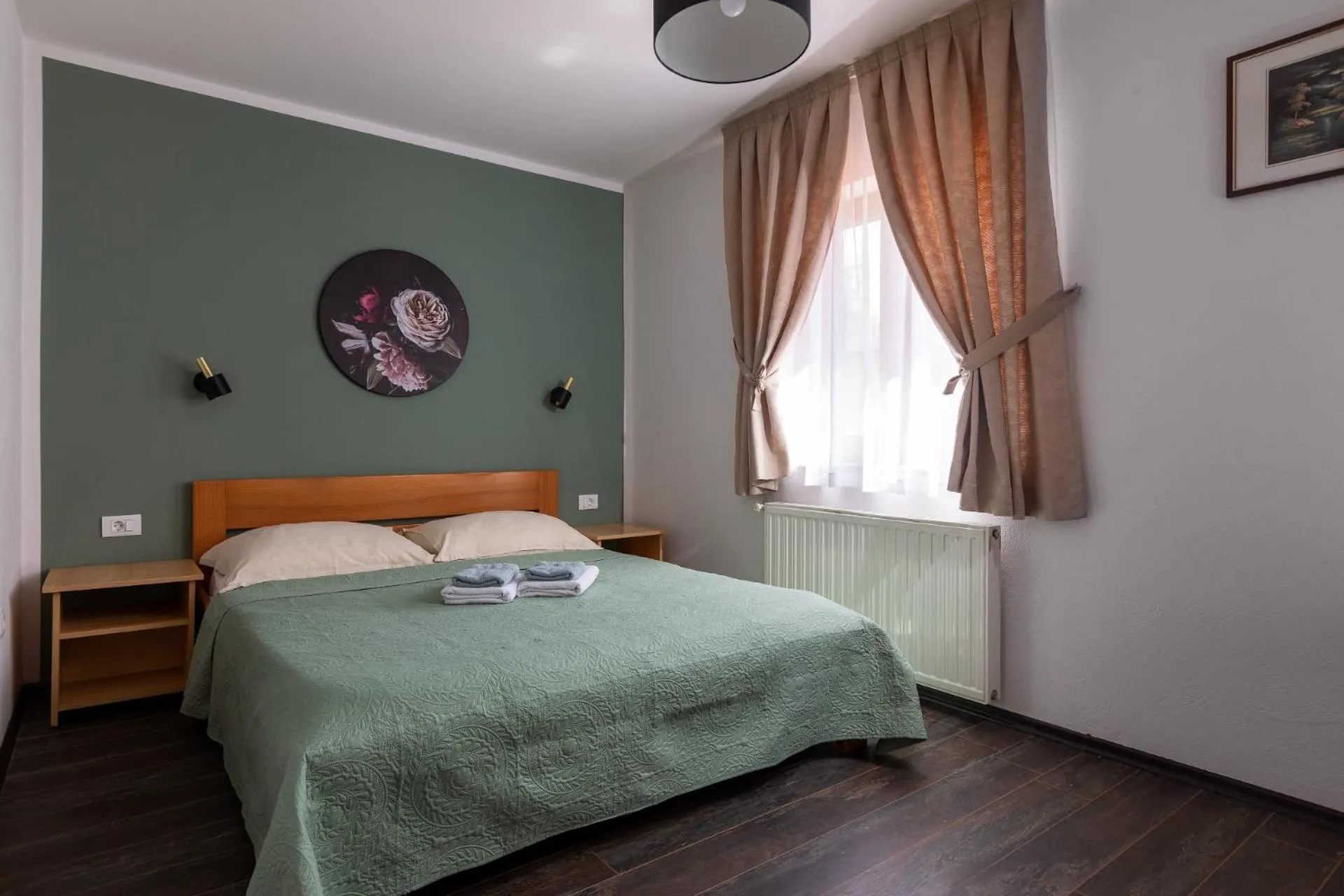 Bed in Tourist Center Marko