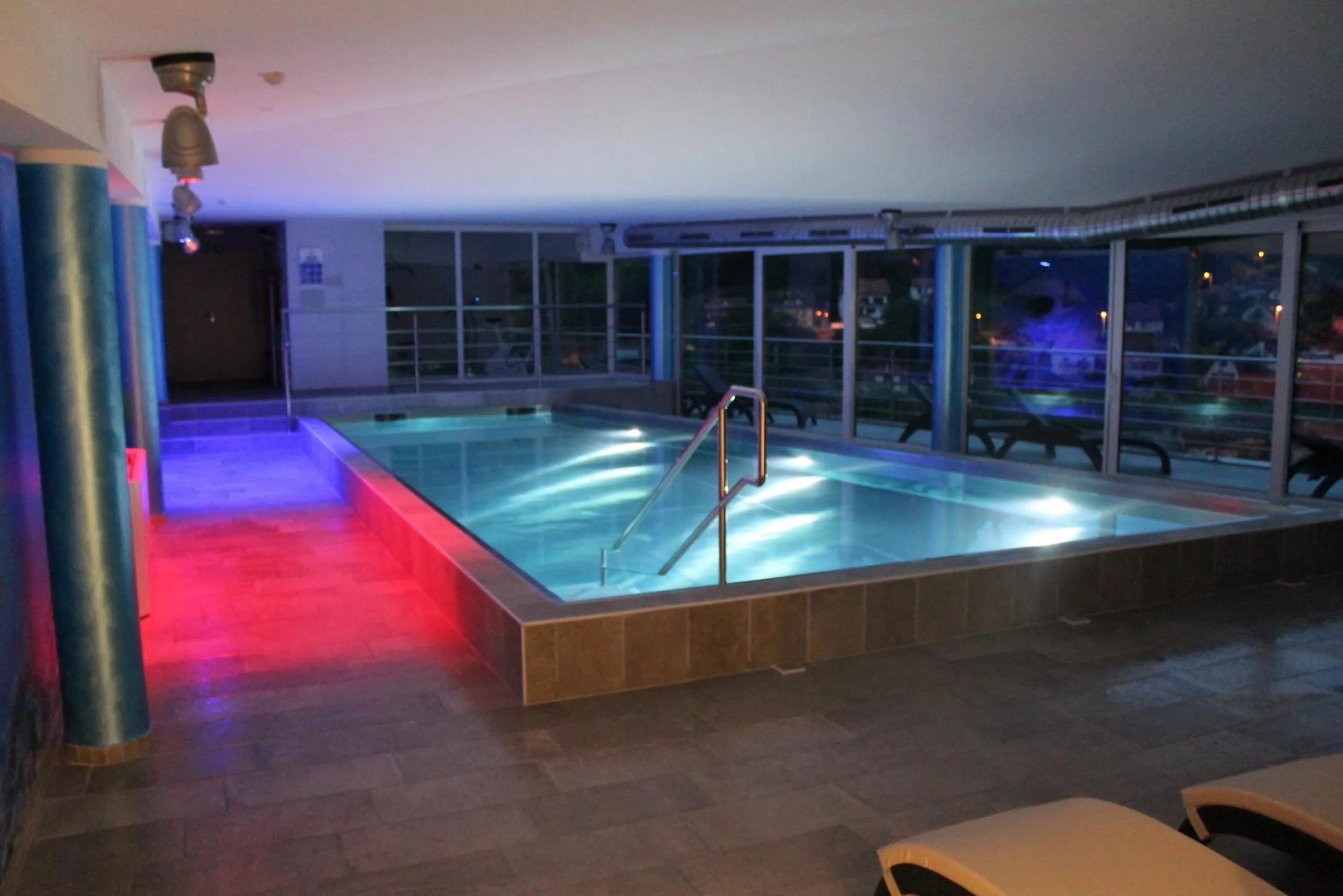 Swimming pool in Wellness Hotel Villa Magdalena