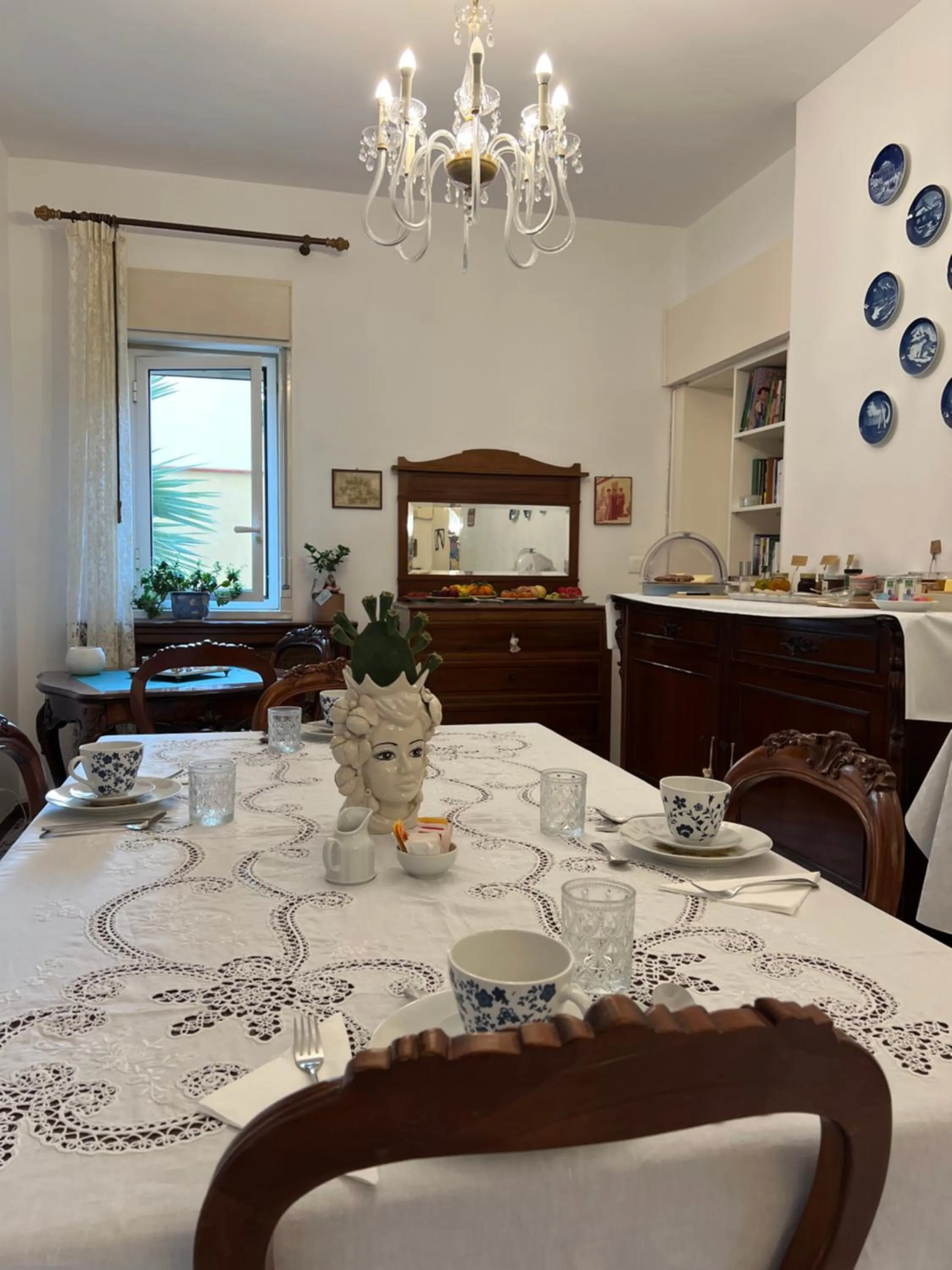 Communal lounge/ TV room in B&B Villa Maiolica