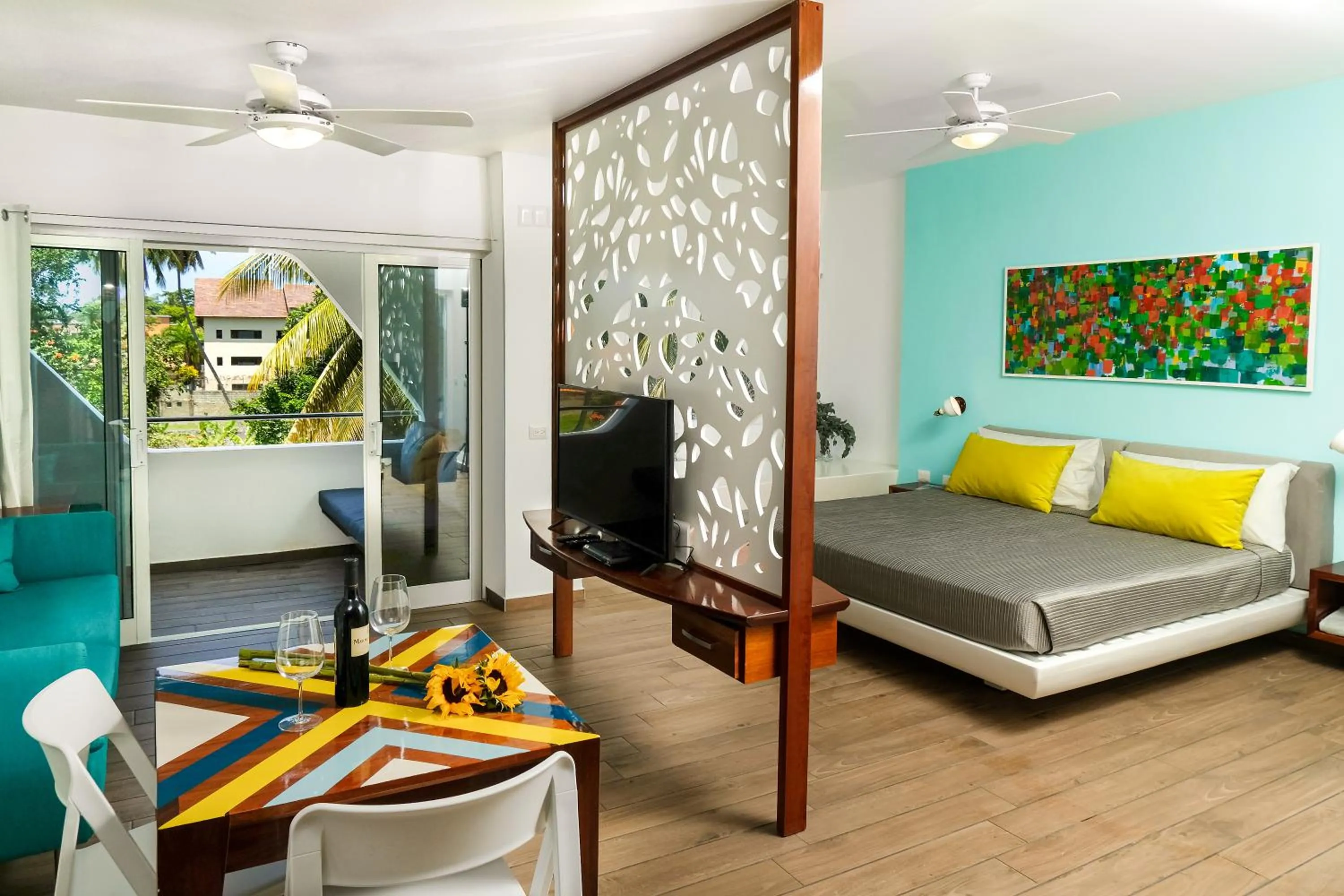 Living room, Bed in Puerto Plaza Las Terrenas